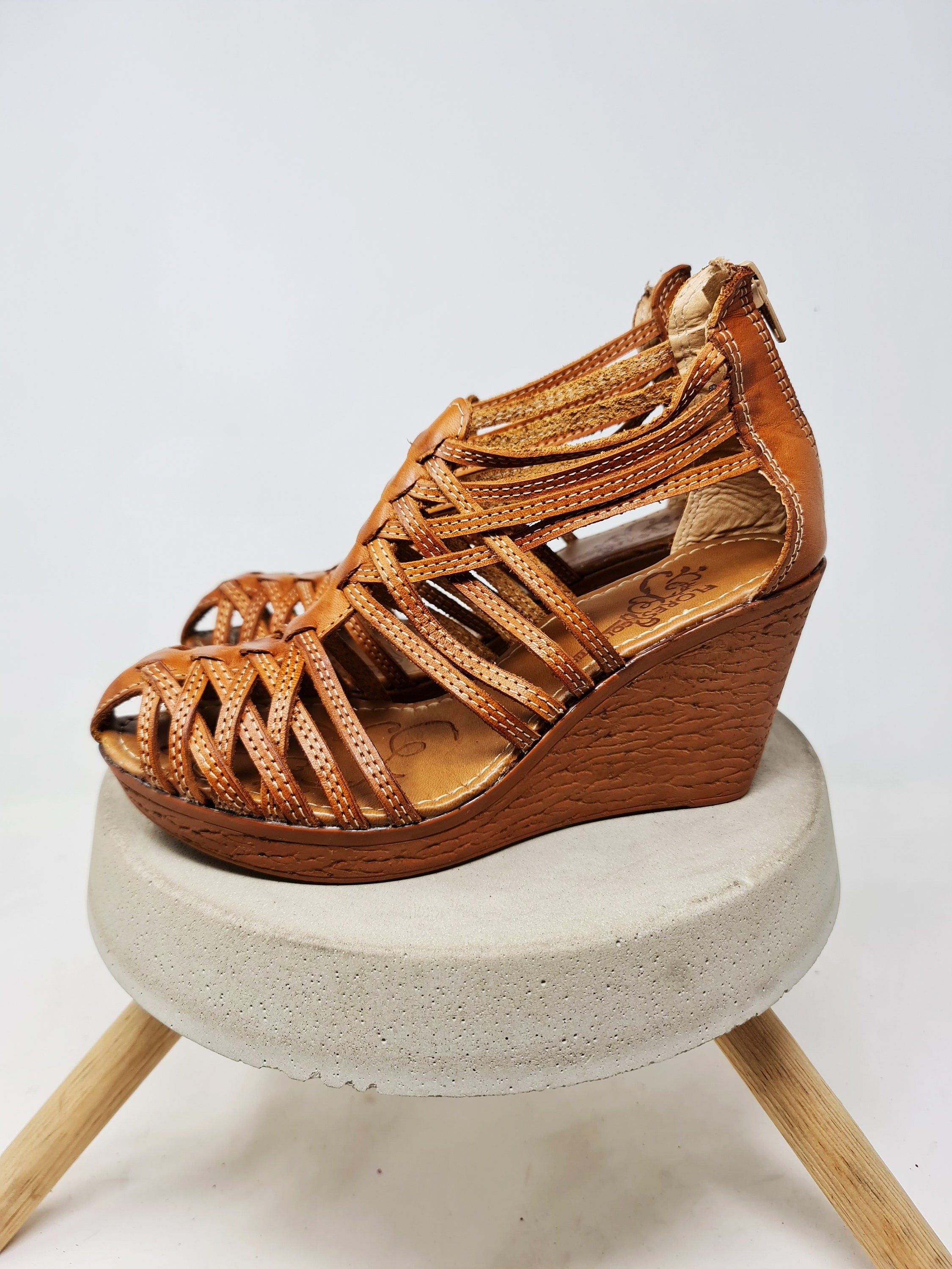 Huaraches for women, Mexican huaraches, Mexican sandal, high huarache, leather. Traditional Mexican huarache. Platform huaraches