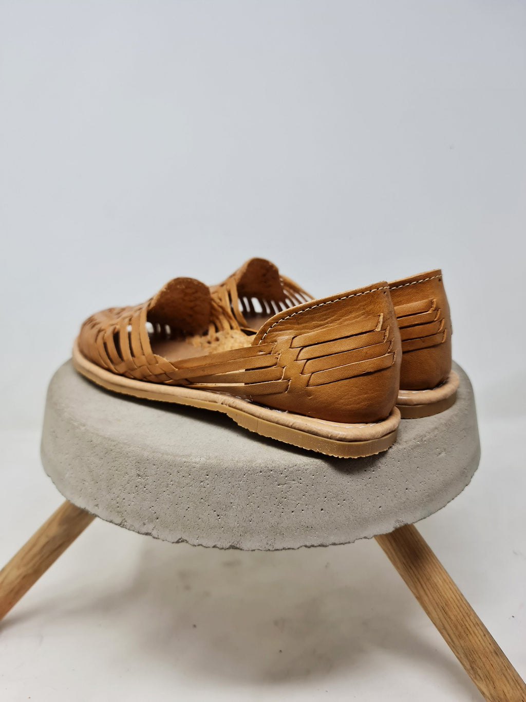 Women's Mexican sandals, handmade brown huaraches from Mexico