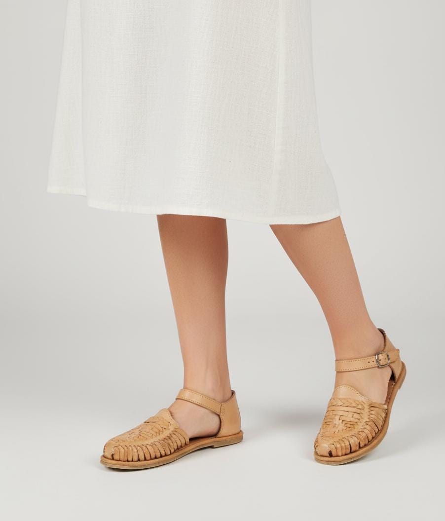 Women's huaraches with buckle, handmade Mexican sandals