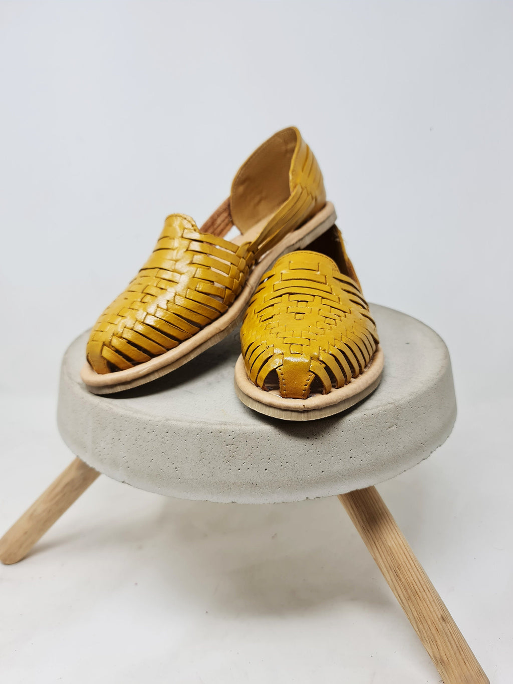Huaraches mexicanos para mujer color mostaza, hurache shoe for woman