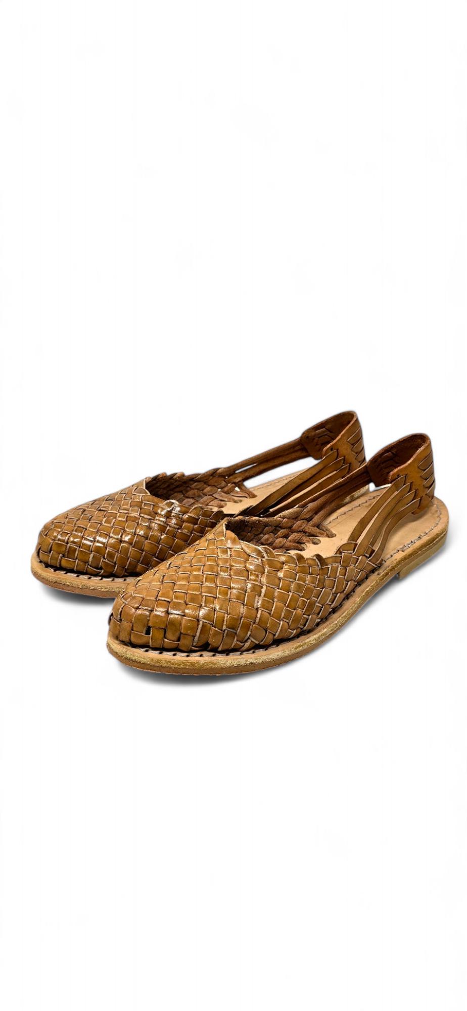 Women's woven huaraches, weave detail
