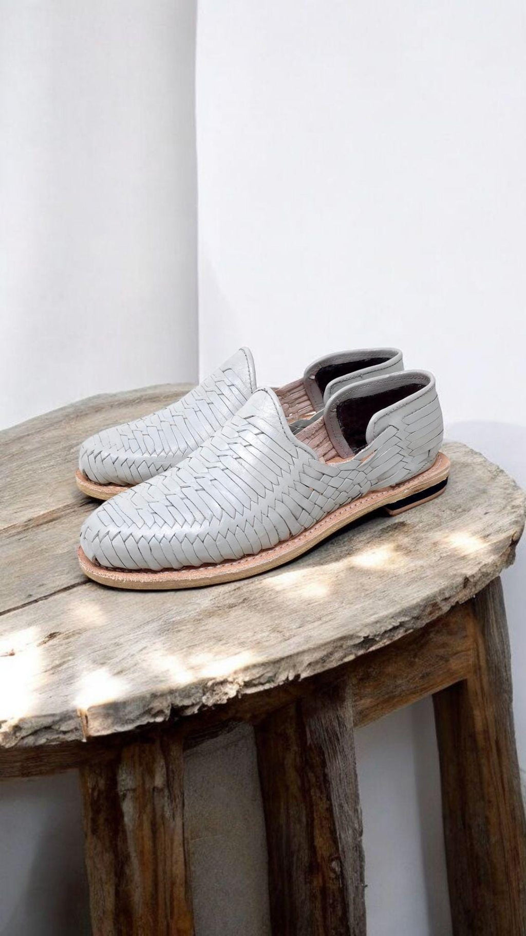 Men's Mexican Huaraches in Bone – Handmade Leather Shoes with Leather Sole