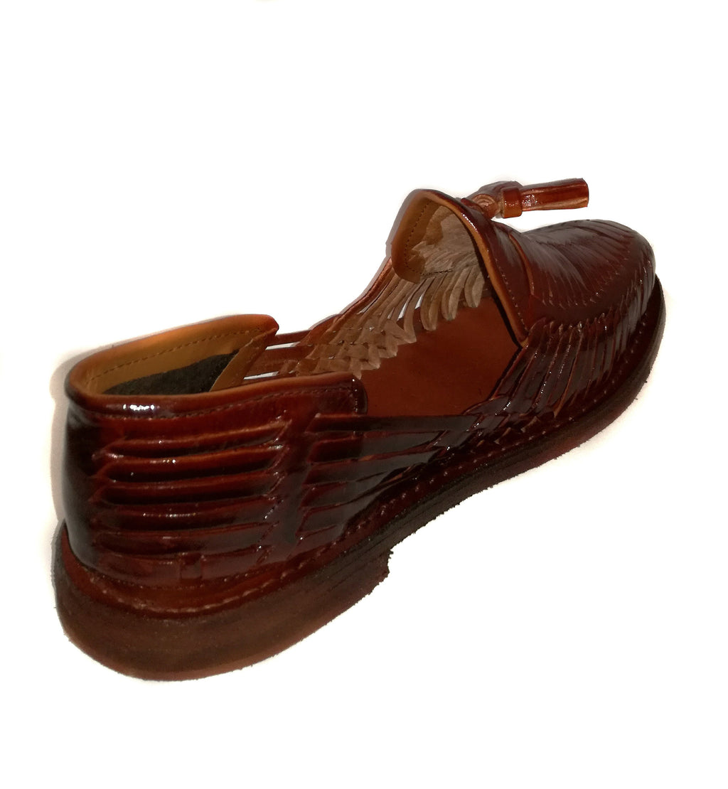 Mens Huaraches sandals mexican. 100% leather, vintage. Handmade. huarache artesanal cerrado. hecho a mano