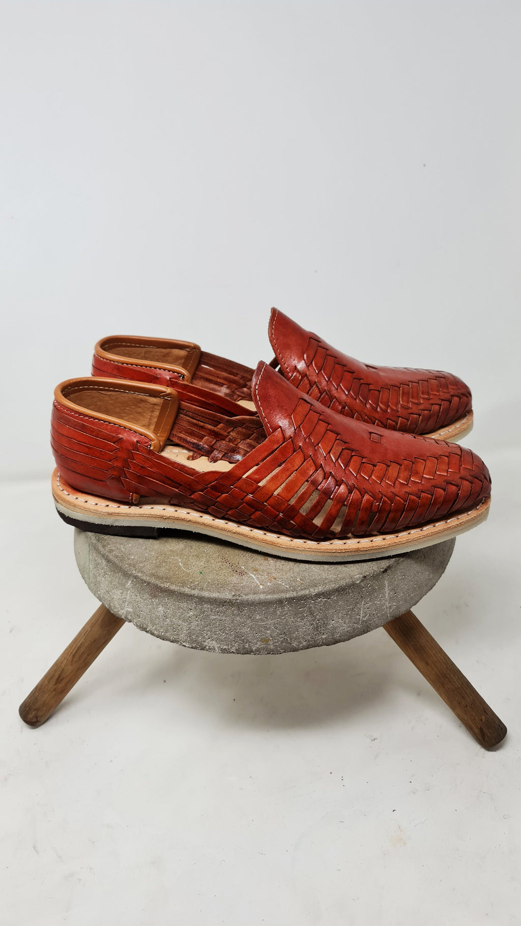 Huaraches Mexicanos Cerrados para Hombre en Marrón - Calzado Artesanal