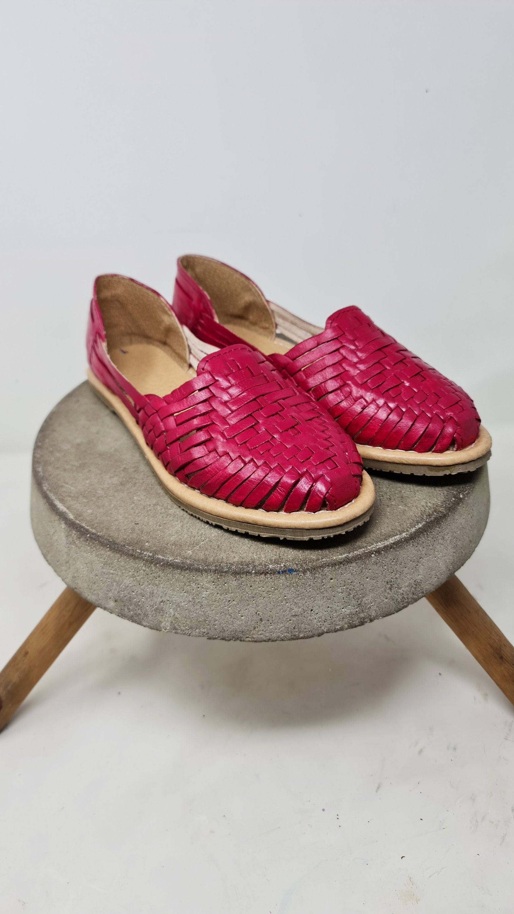 Magenta huaraches for women, handmade shoes for women