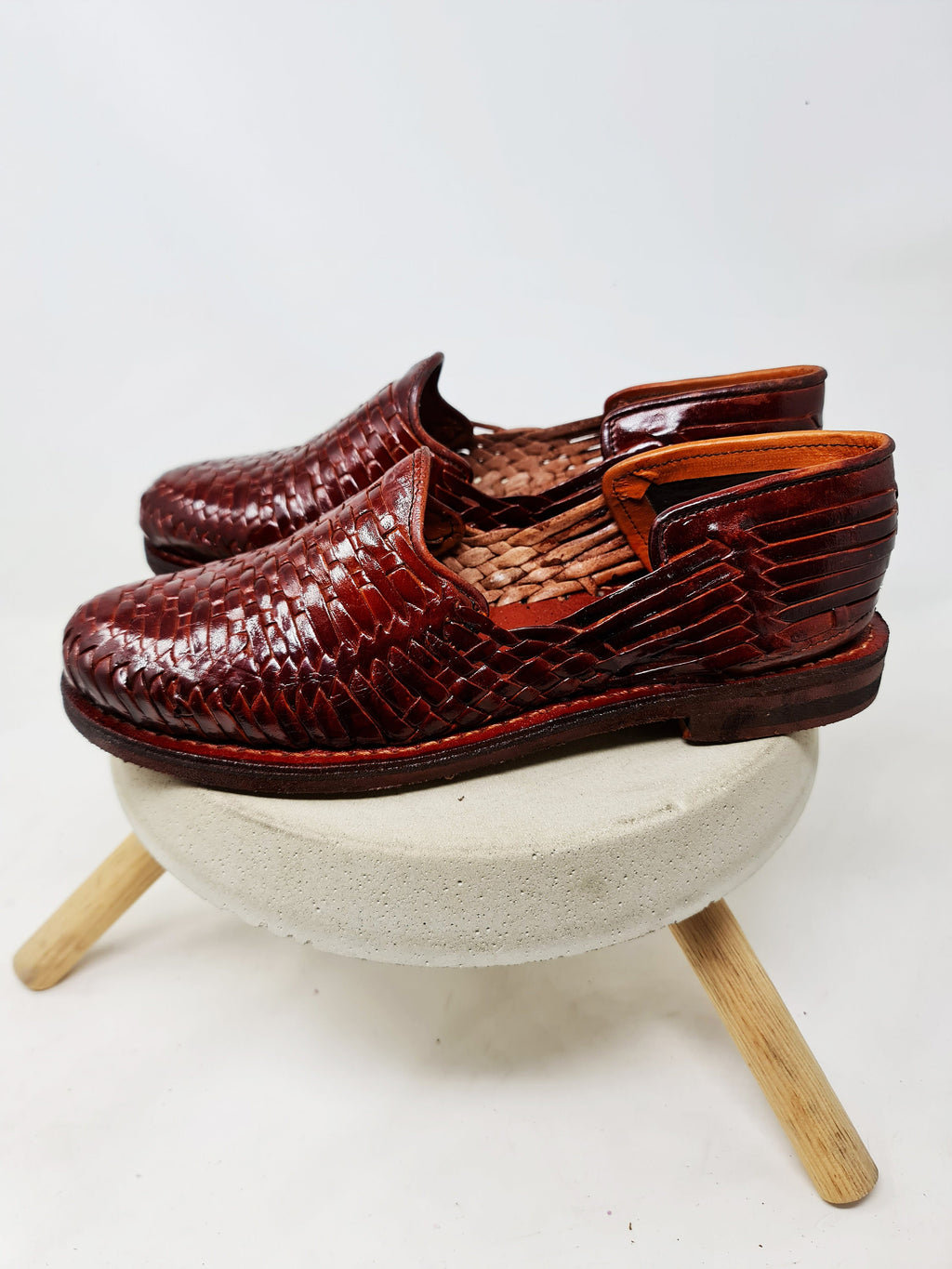 Stylish Closed-Toe Huaraches for Men | Burgundy | Mexican Leather Sandal | Men’s Artisanal Sandal, All Sizes Boho