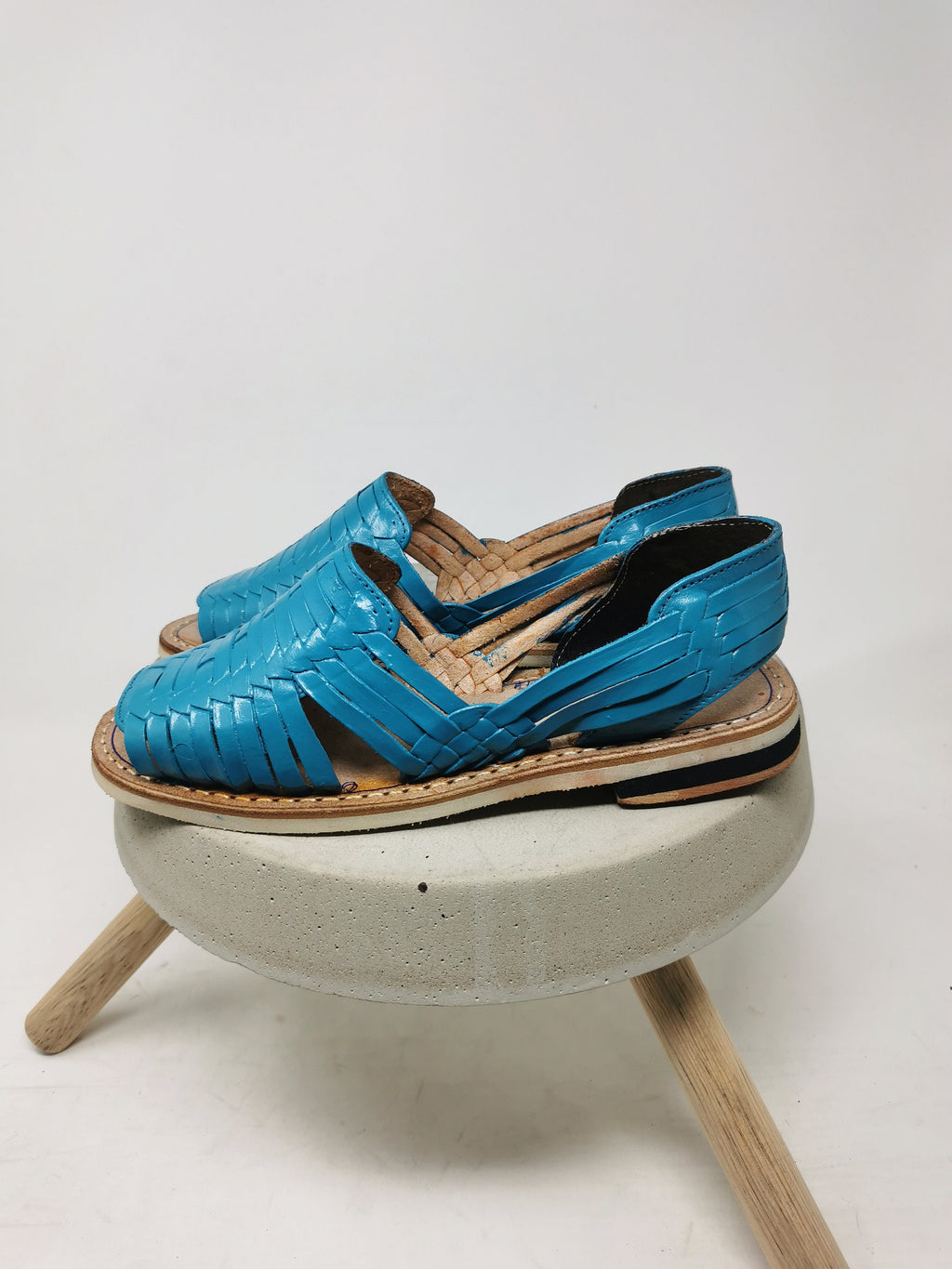 Women's Open-Toe Mexican Huaraches in Blue