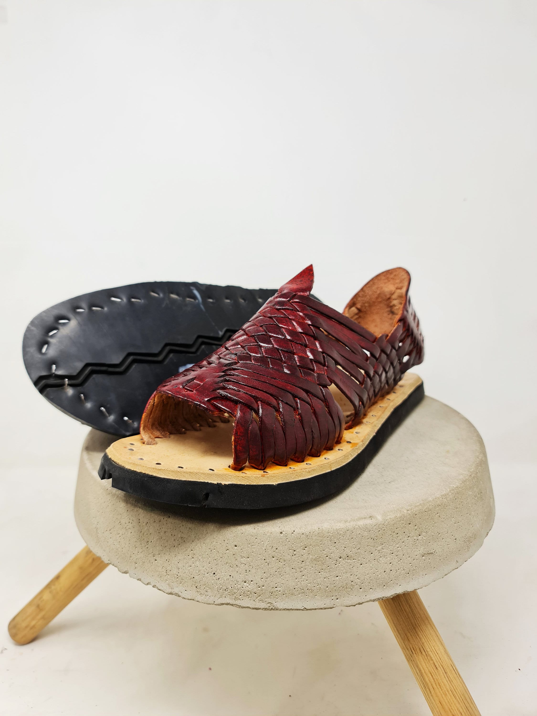 Men's Huaraches Mexican sandals. 100% leather, vintage. Handmade Pachuco huarache.