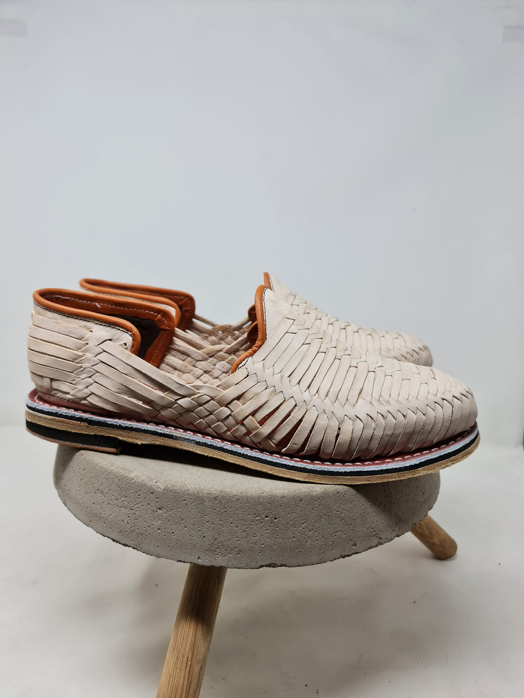 Huaraches mexicanos con suela de cuero para hombre - Sandalias Piel para Hombre México. Color vaqueta natural, NO son color blanco puro