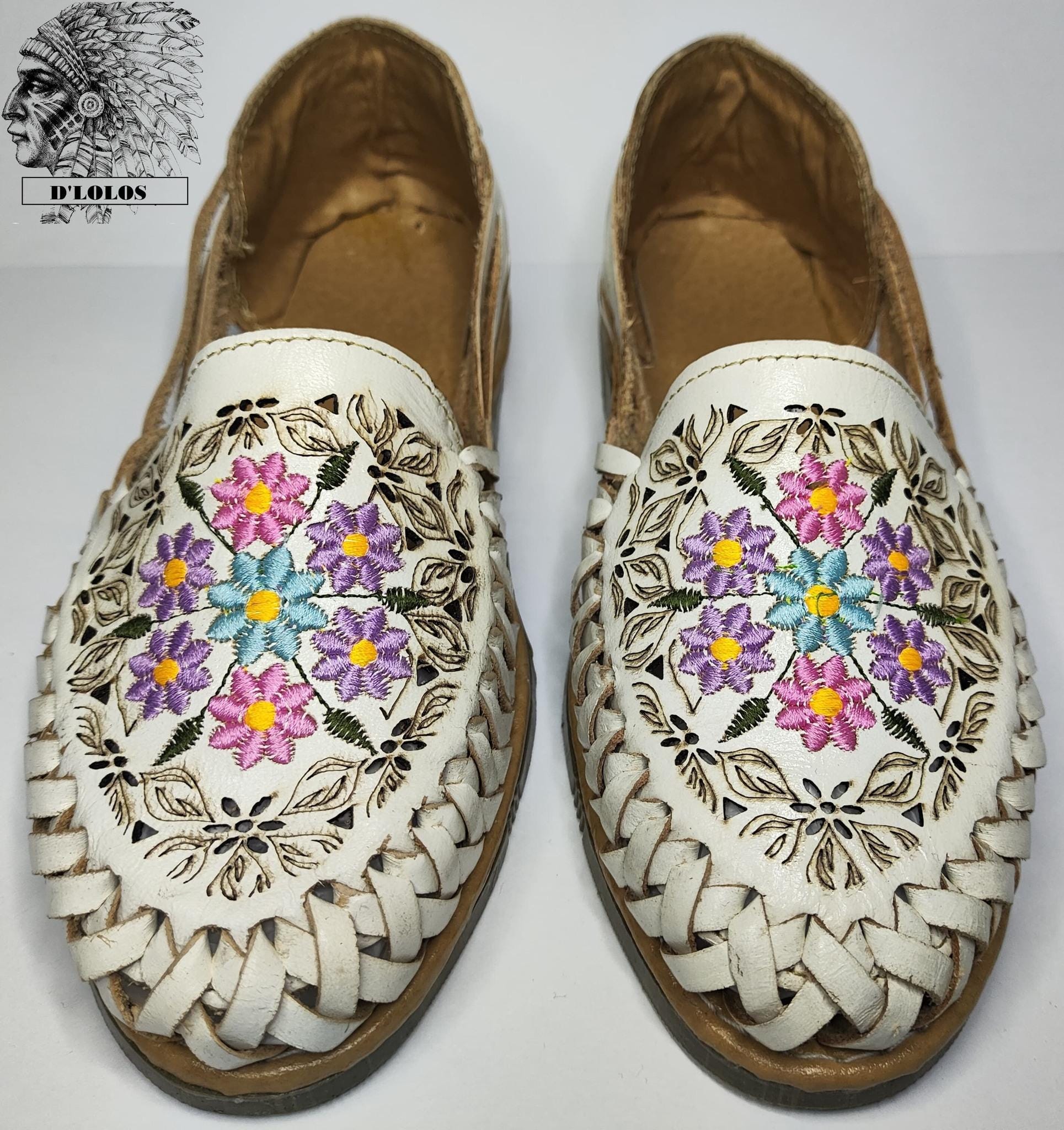 Embroidered huaraches for women, closed toe, genuine leather with flowers, white/honey/brown, handmade in Mexico