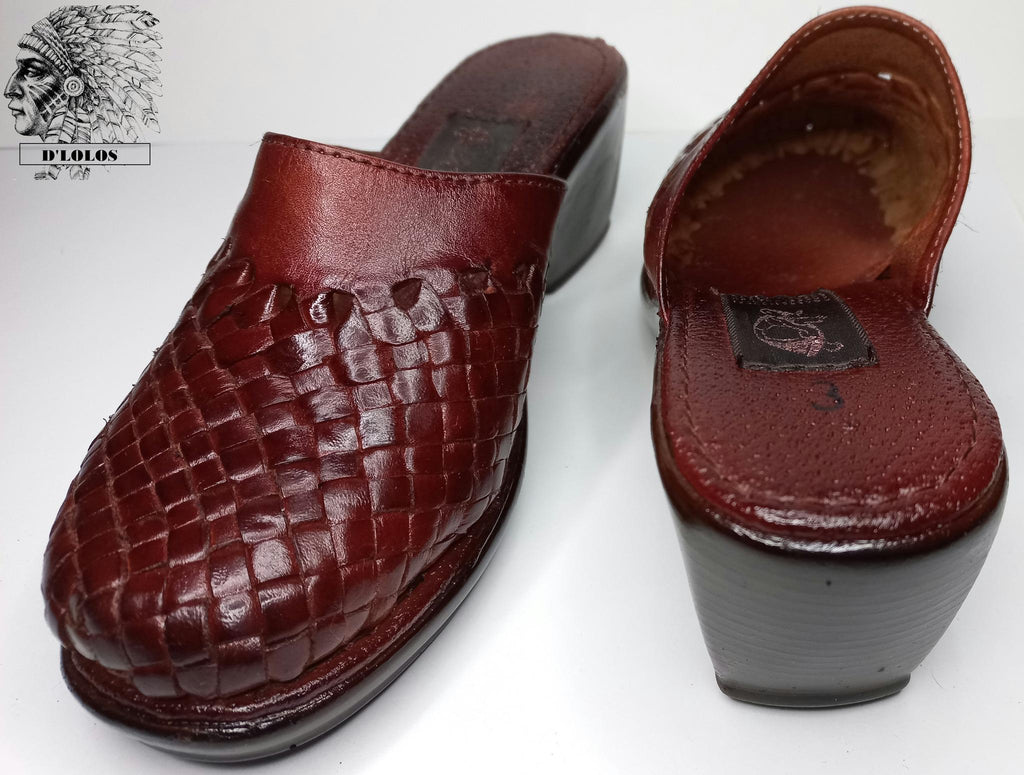 Women's platform huaraches | Closed toe, backless | Honey or reddish woven leather | Handmade in Mexico