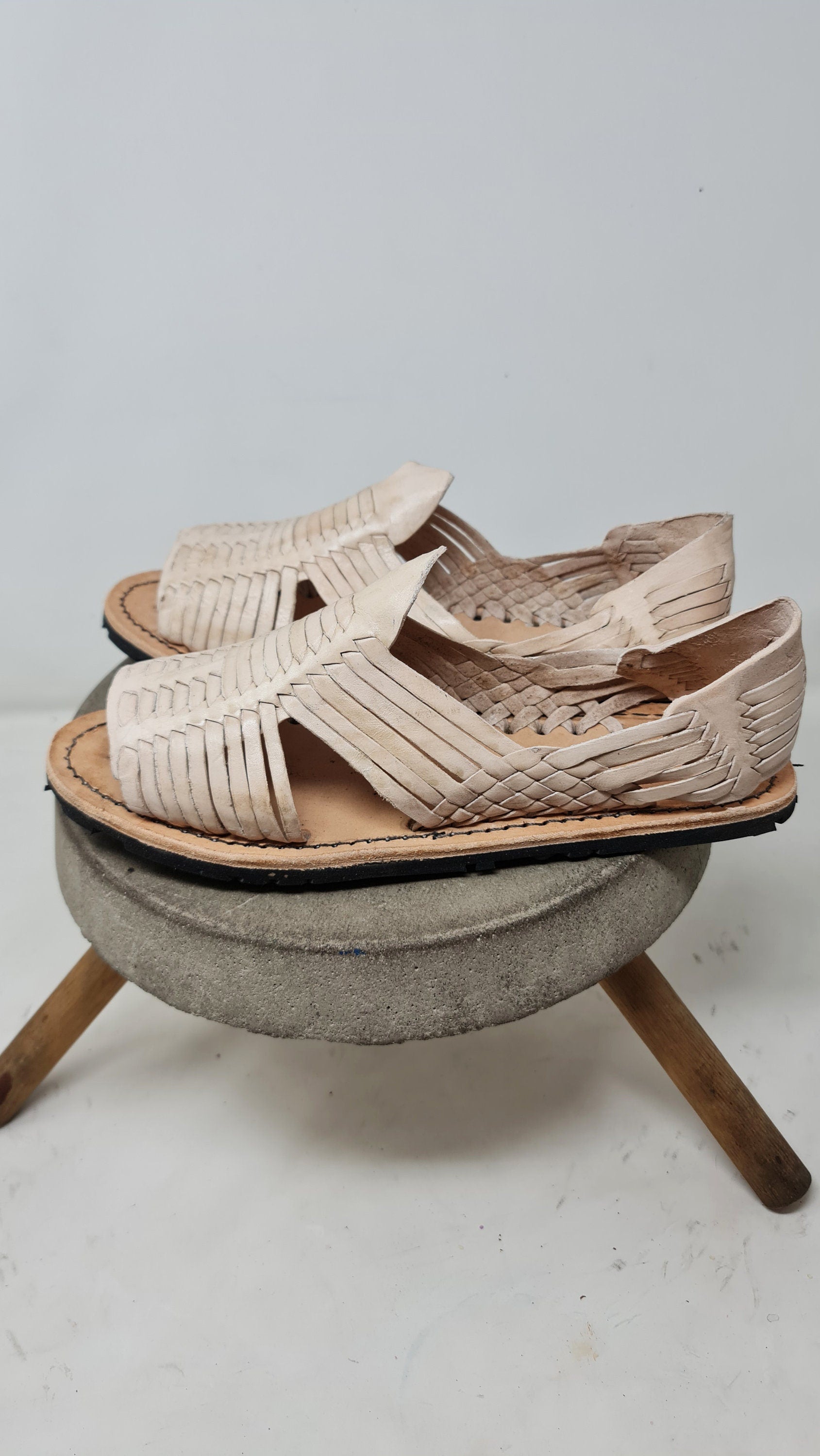 Men's huarache sandal. Leather sandal for men