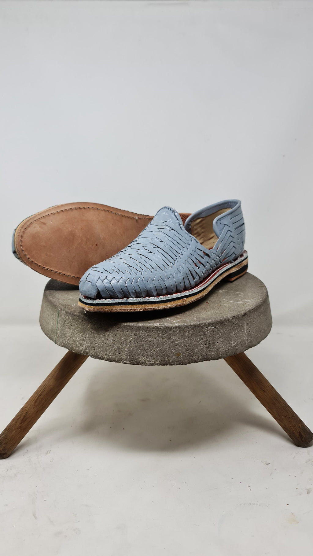 Men's Light Gray Mexican Huaraches with Leather Sole | Closed Toe