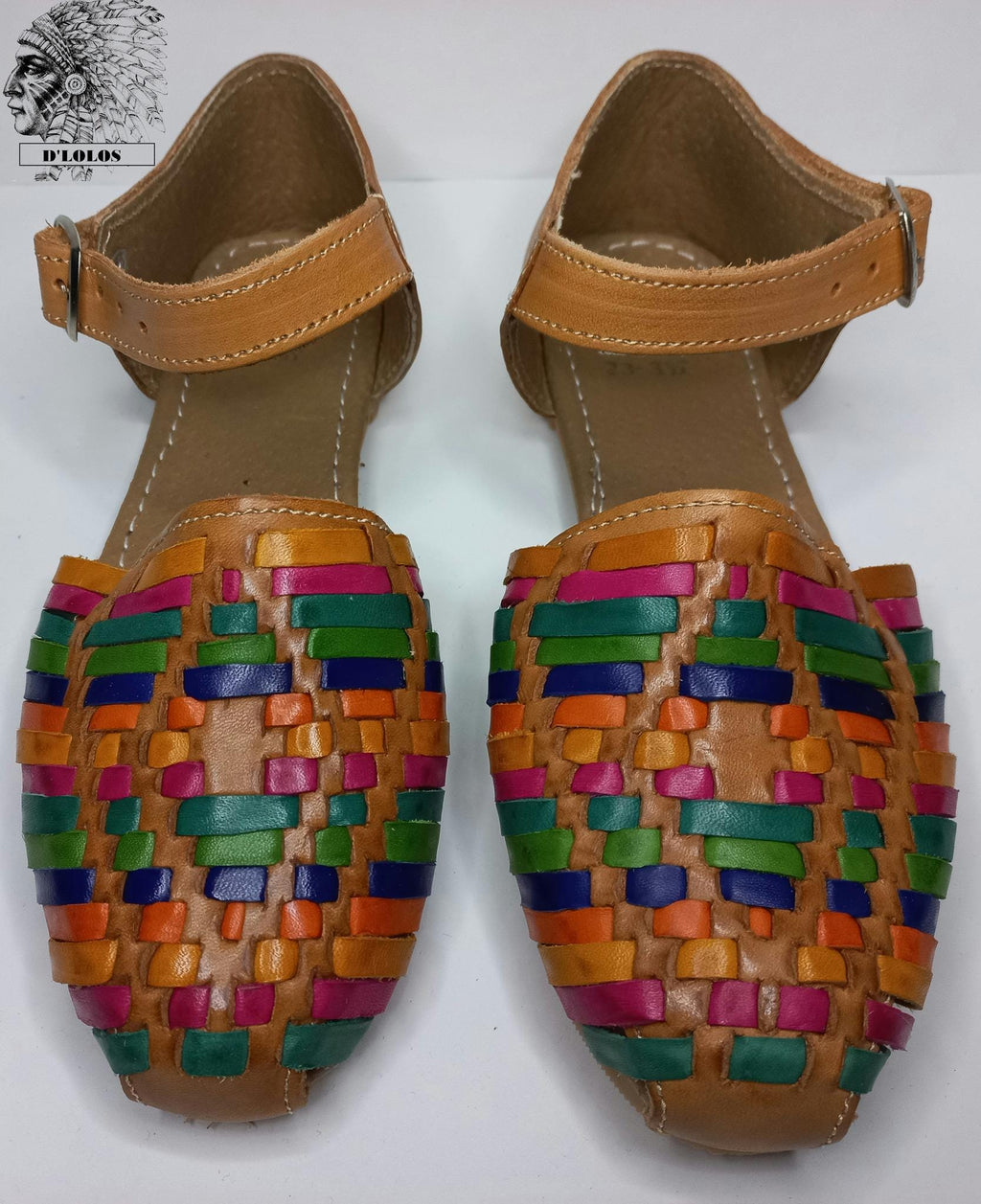 Women's closed-toe buckle huaraches, close-up of the buckle detail