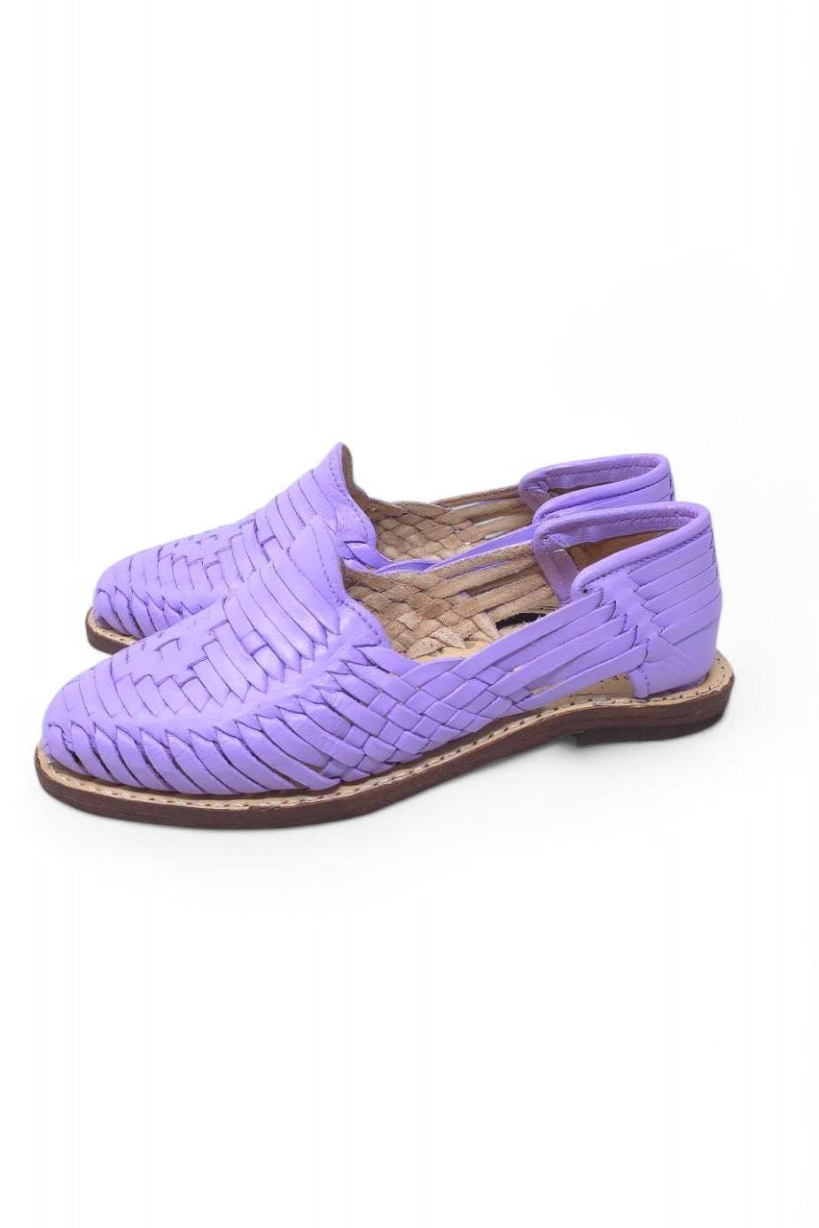 Mexican huaraches for women in lilac – Handcrafted, comfortable, and with authentic leather sole