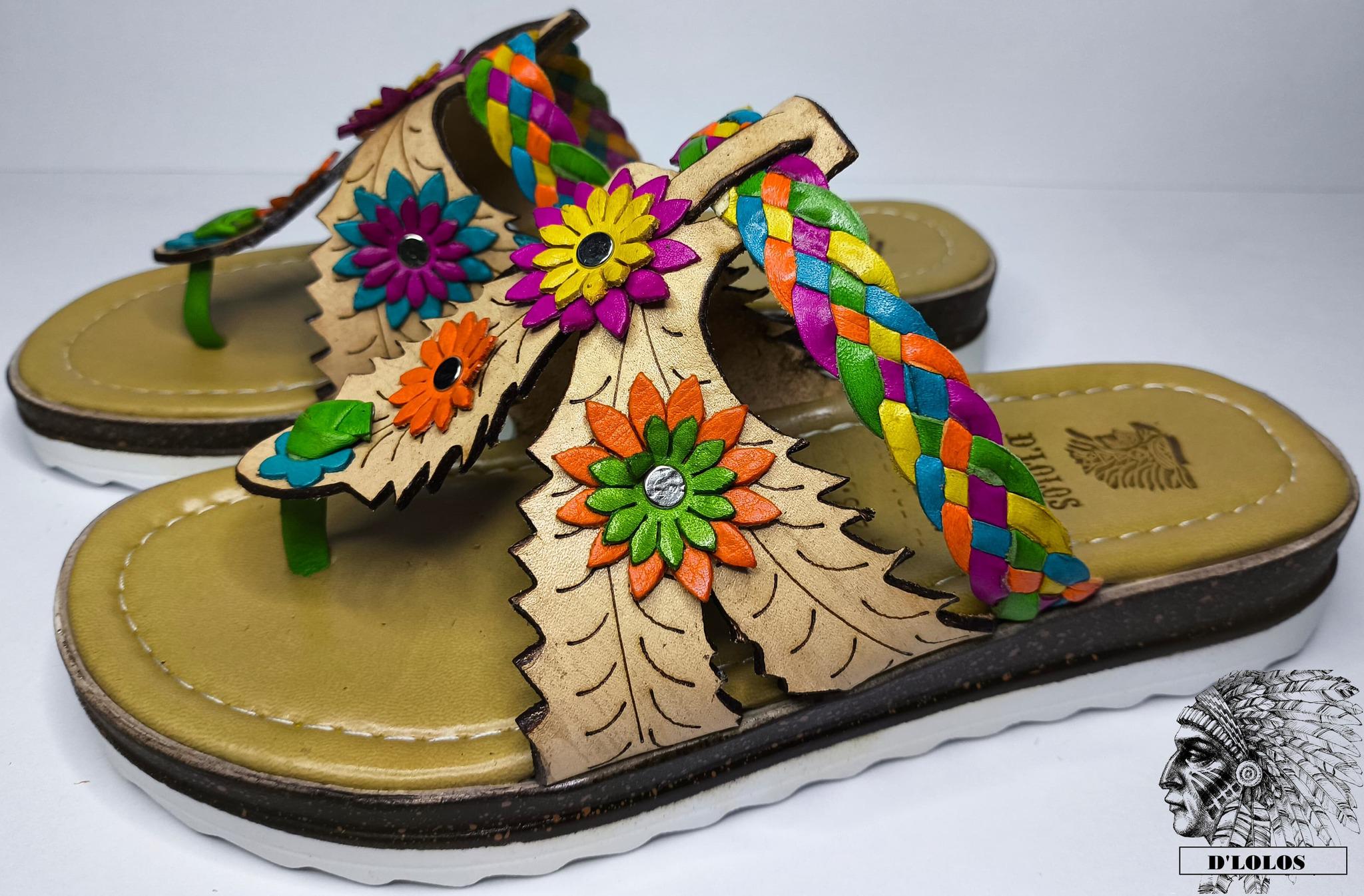 Handmade huaraches for women with colorful flowers | Comfortable Mexican open-back sandals | Handmade