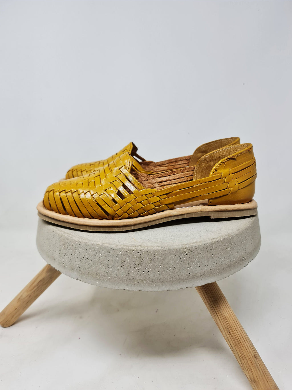 Huaraches mexicanos para mujer color mostaza, hurache shoe for woman