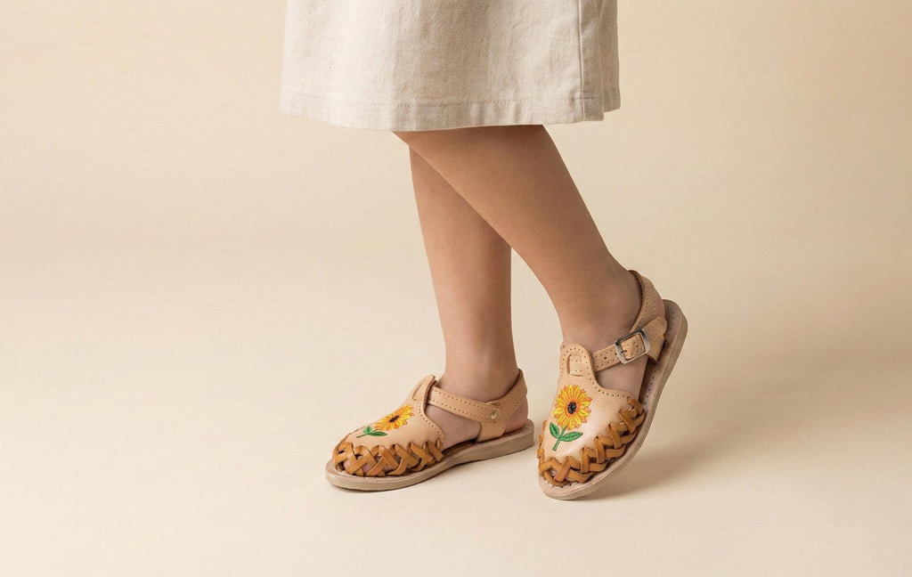 Baby and girls' huaraches with embroidered sunflowers – Handmade leather sandals with buckle closure, comfortable and cool