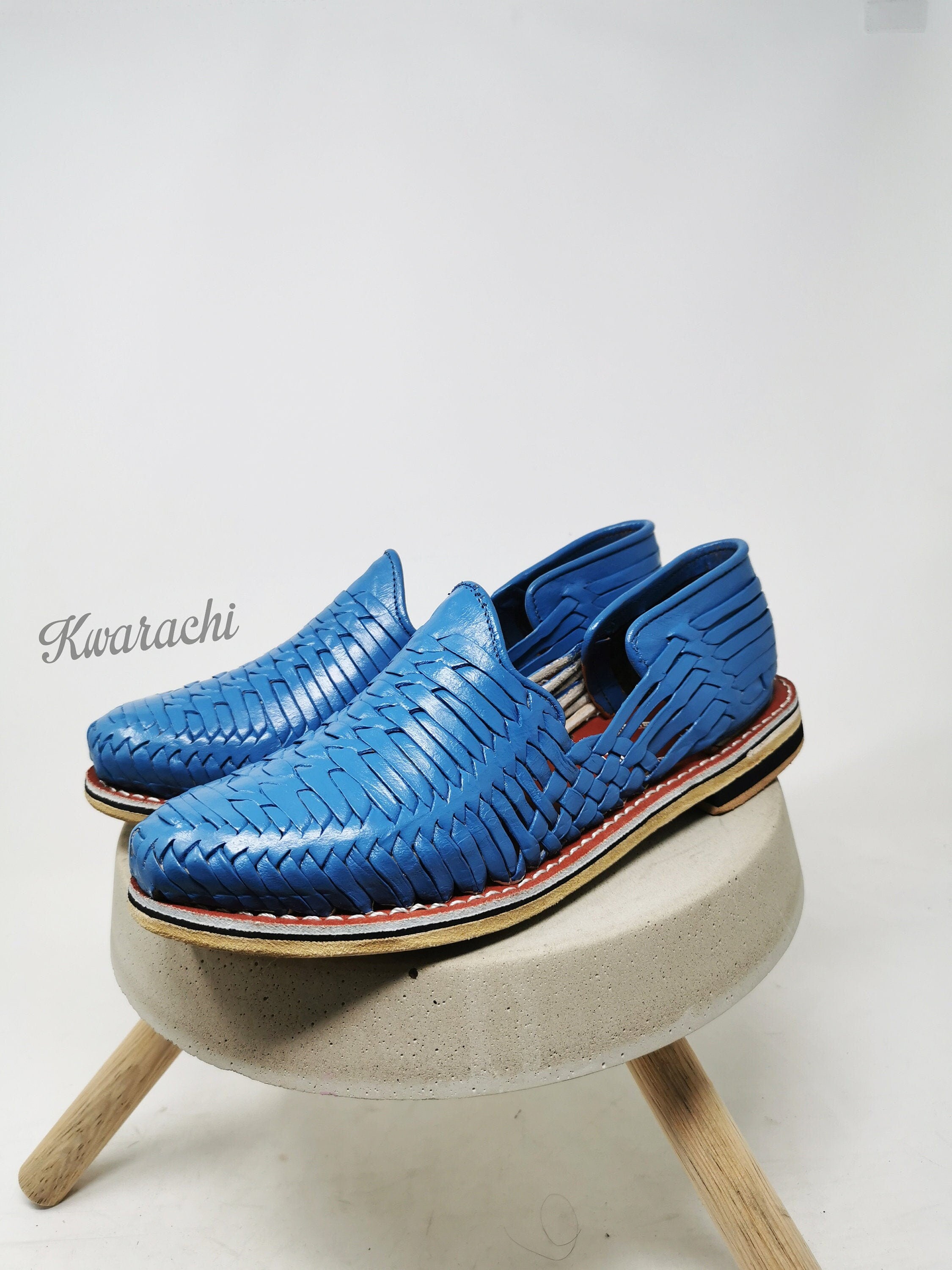 Men's Closed-Toe Mexican Huaraches in Blue with Leather Sole