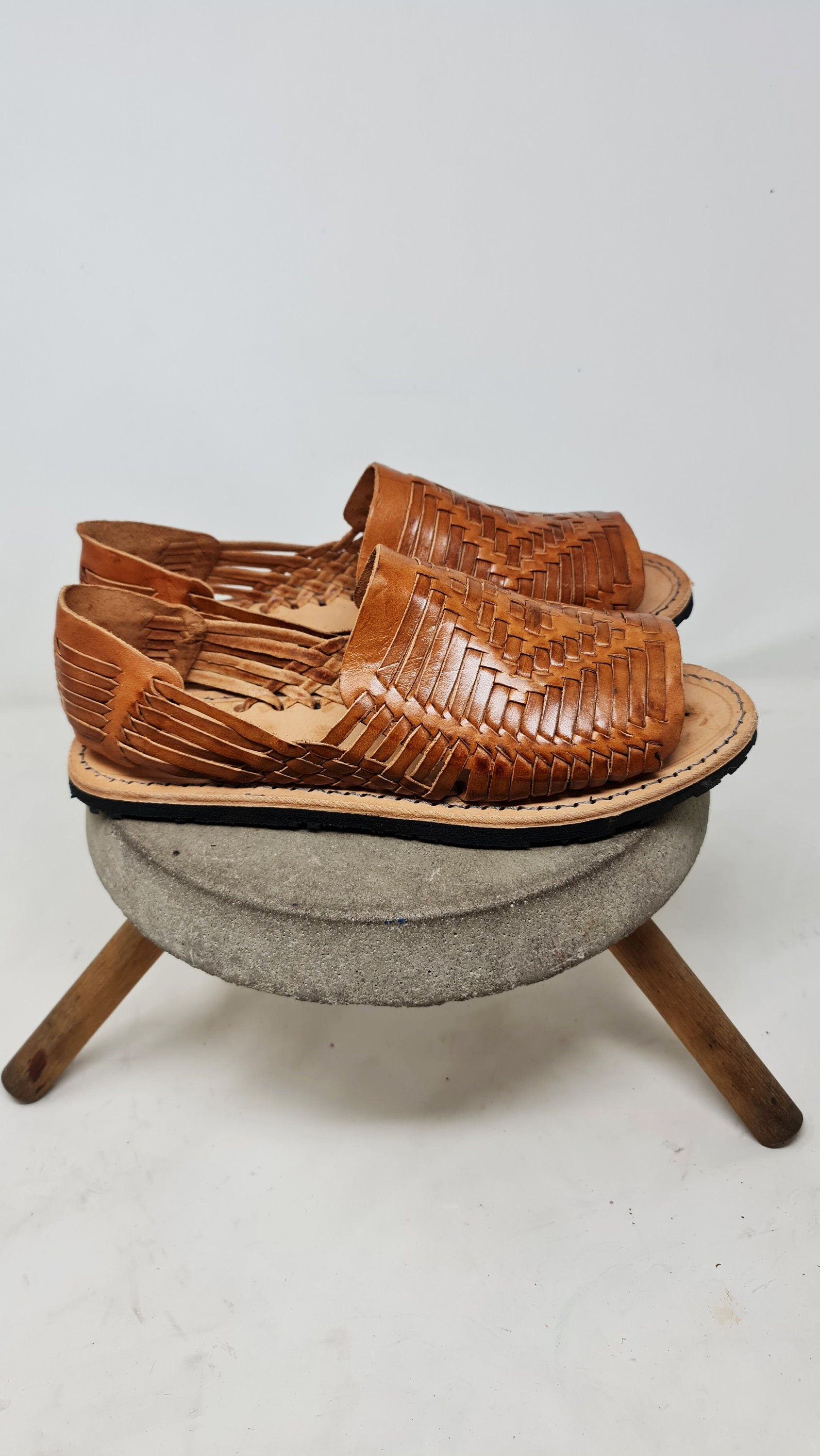 Men's brown huaraches, handmade open-toe leather sandals