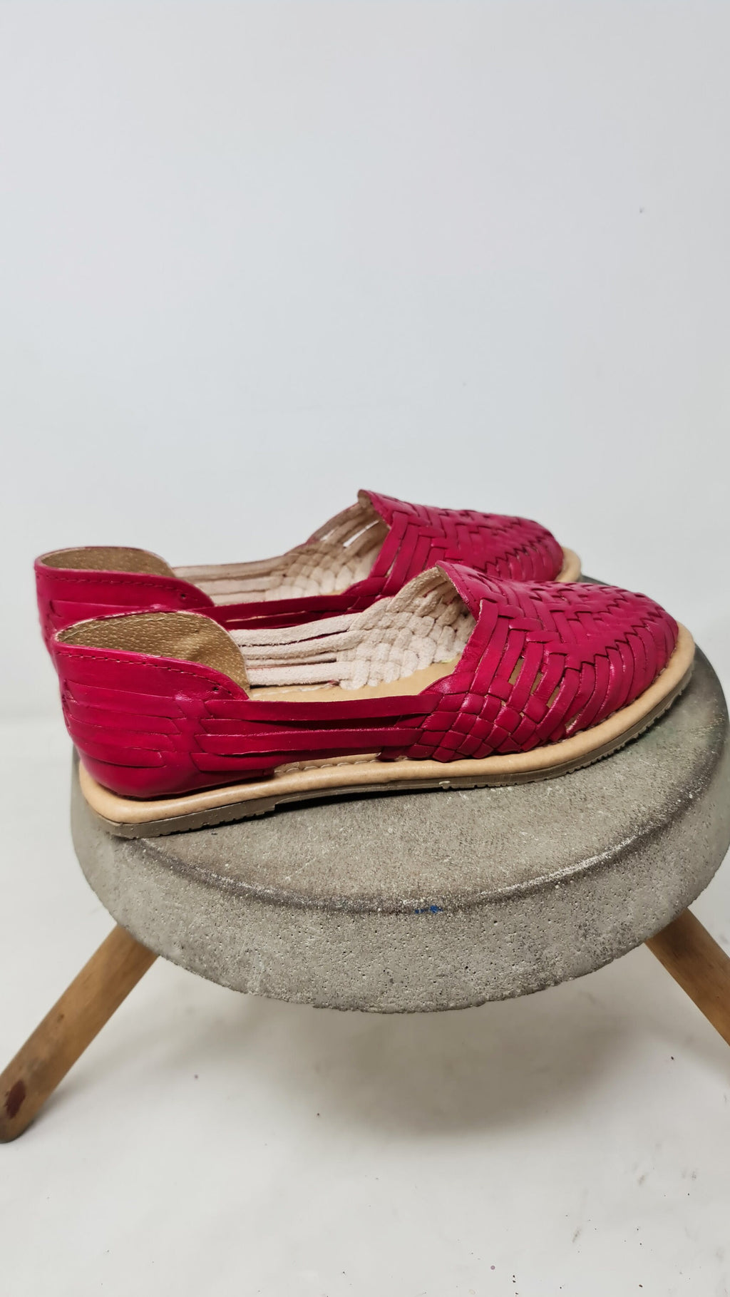 Magenta huaraches for women, handmade shoes for women