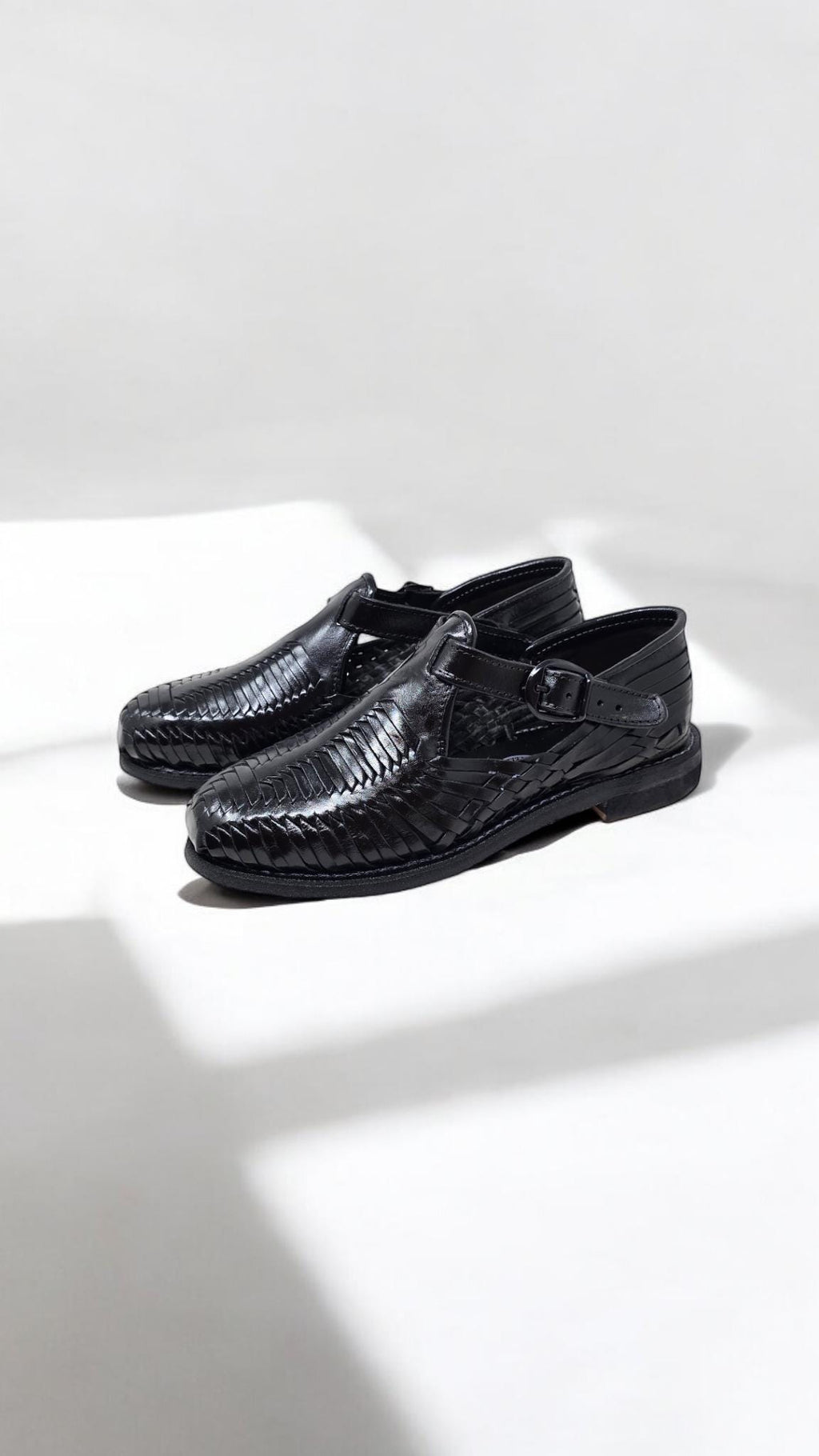 Men's huaraches with strap, Closed toe sandals. Made in Mexico, size 7 US - 14 US