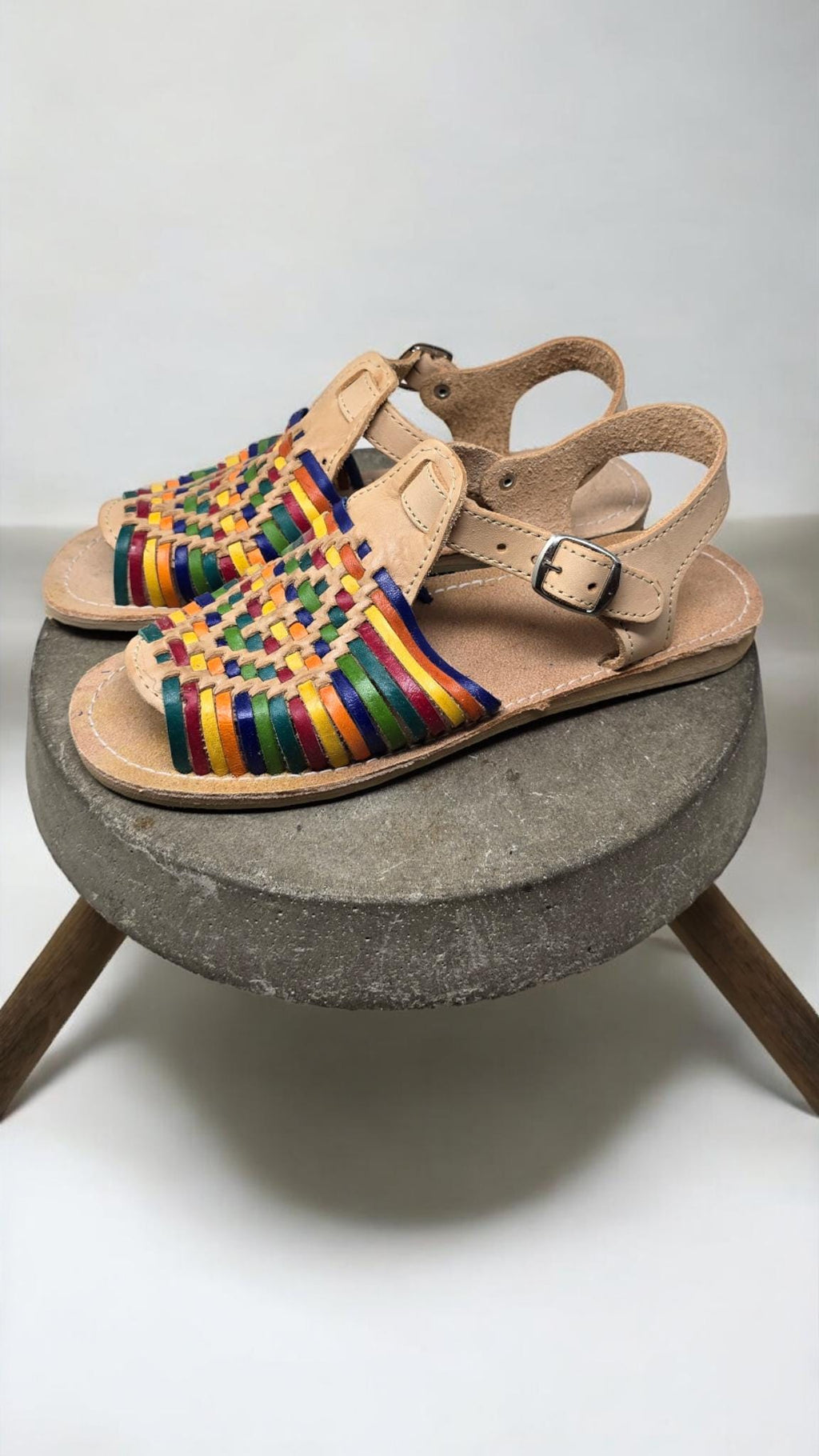 Huaraches Artesanales para Mujer - Sandalias Mexicanas en Color Miel o Multicolor