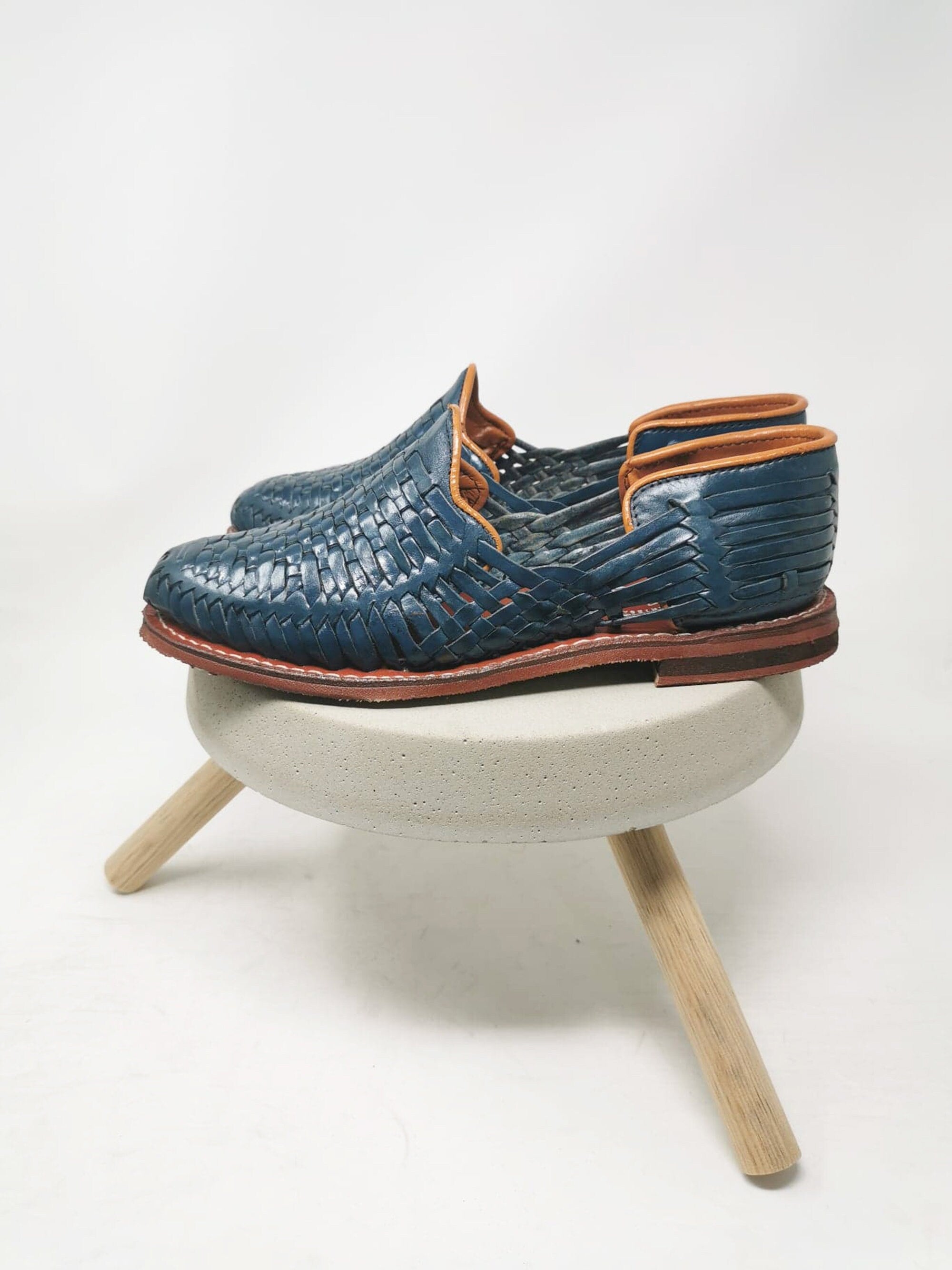 Men's blue huaraches, handmade leather shoes, made in Mexico