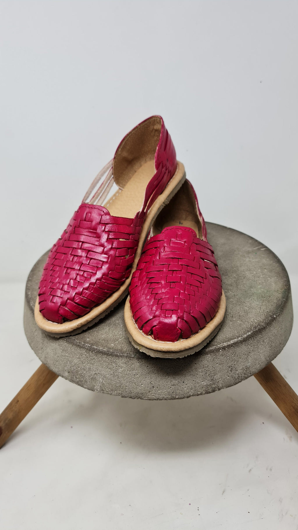 Magenta huaraches for women, handmade shoes for women
