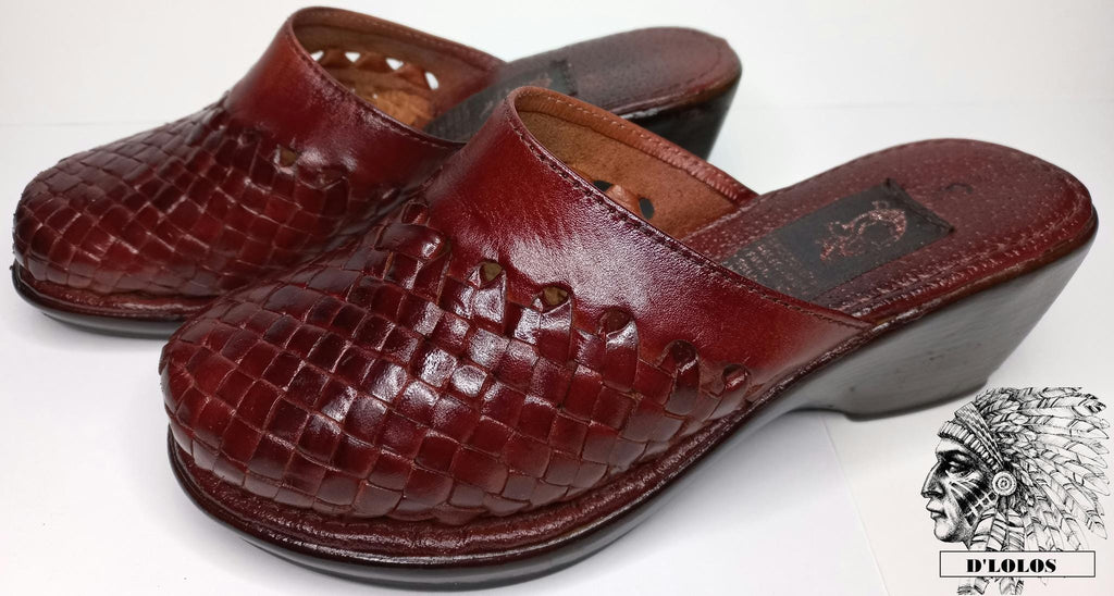 Women's platform huaraches | Closed toe, backless | Honey or reddish woven leather | Handmade in Mexico