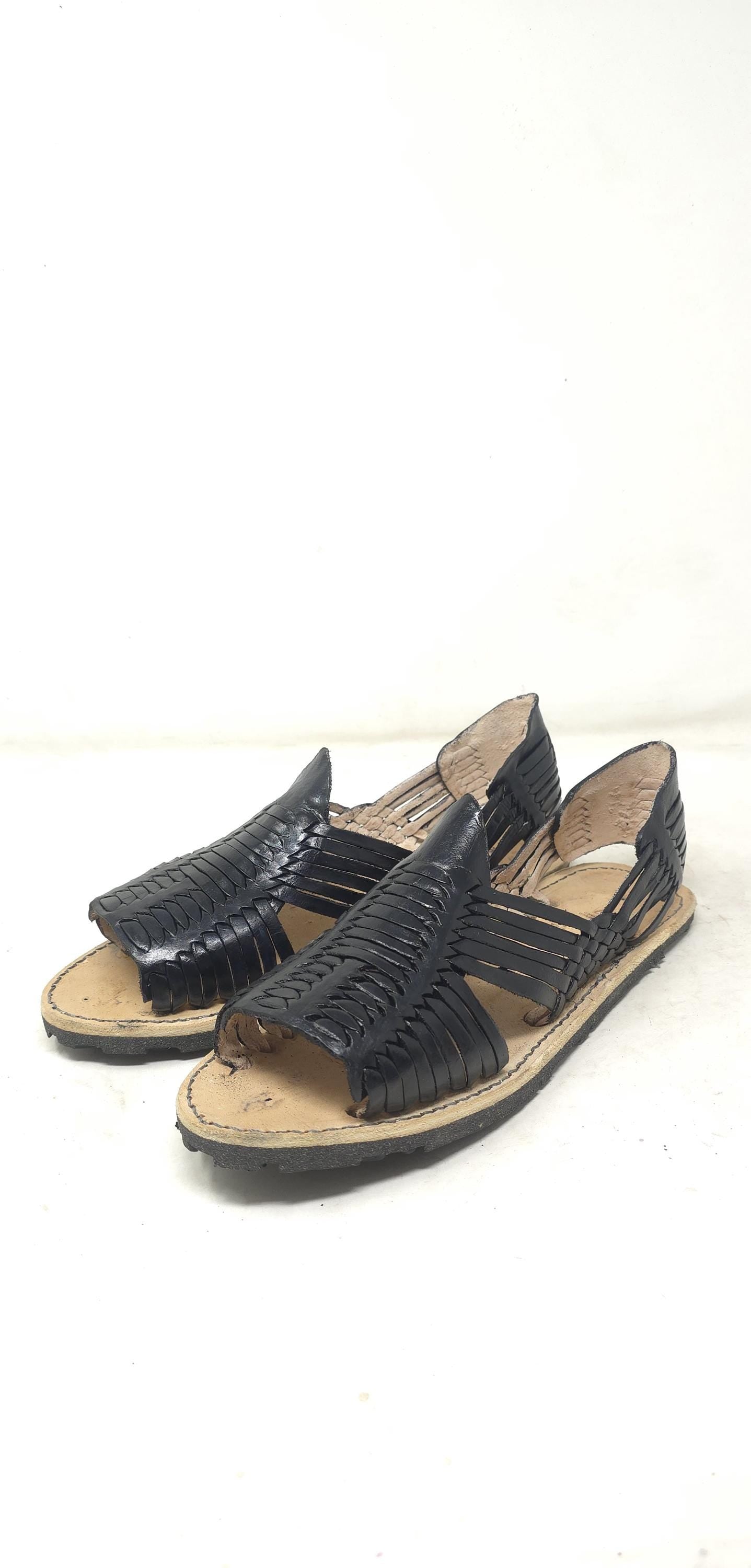 Mexican open-toe huaraches for men, genuine leather, thin straps, black rubber sole, made in Mexico