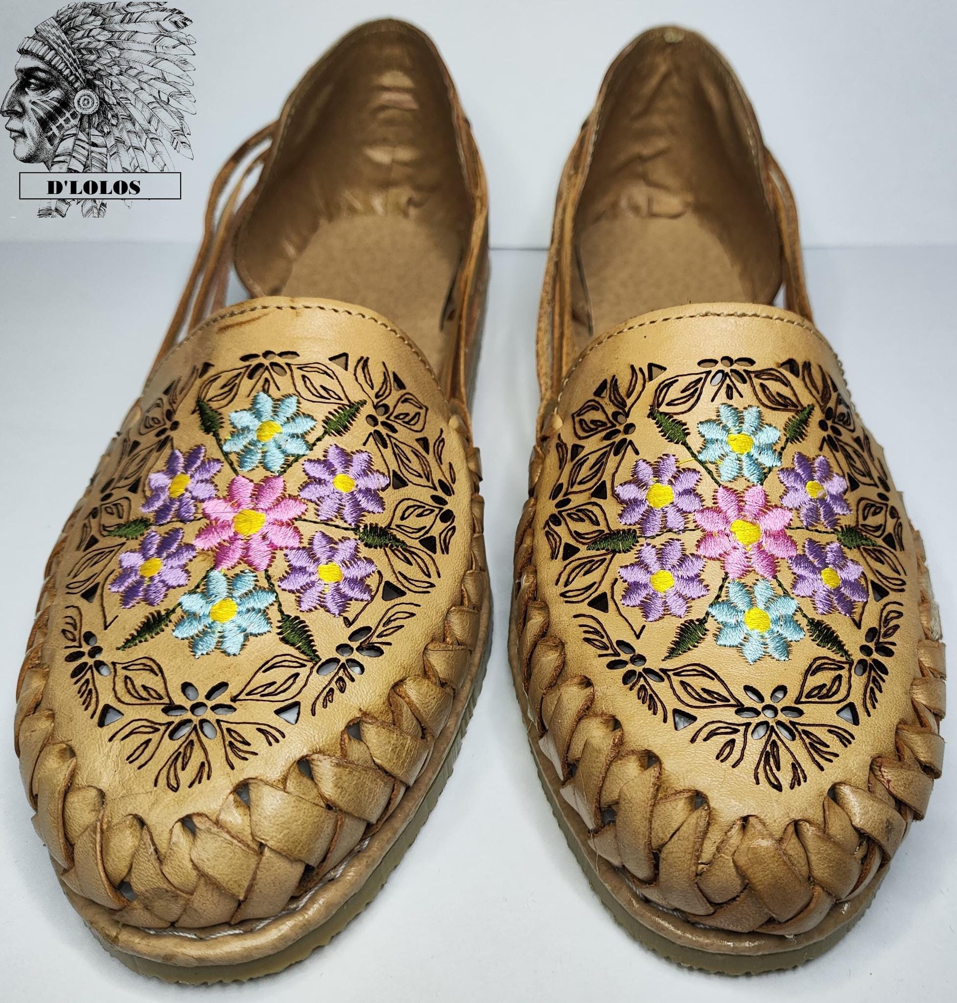 Embroidered huaraches for women, closed toe, genuine leather with flowers, white/honey/brown, handmade in Mexico