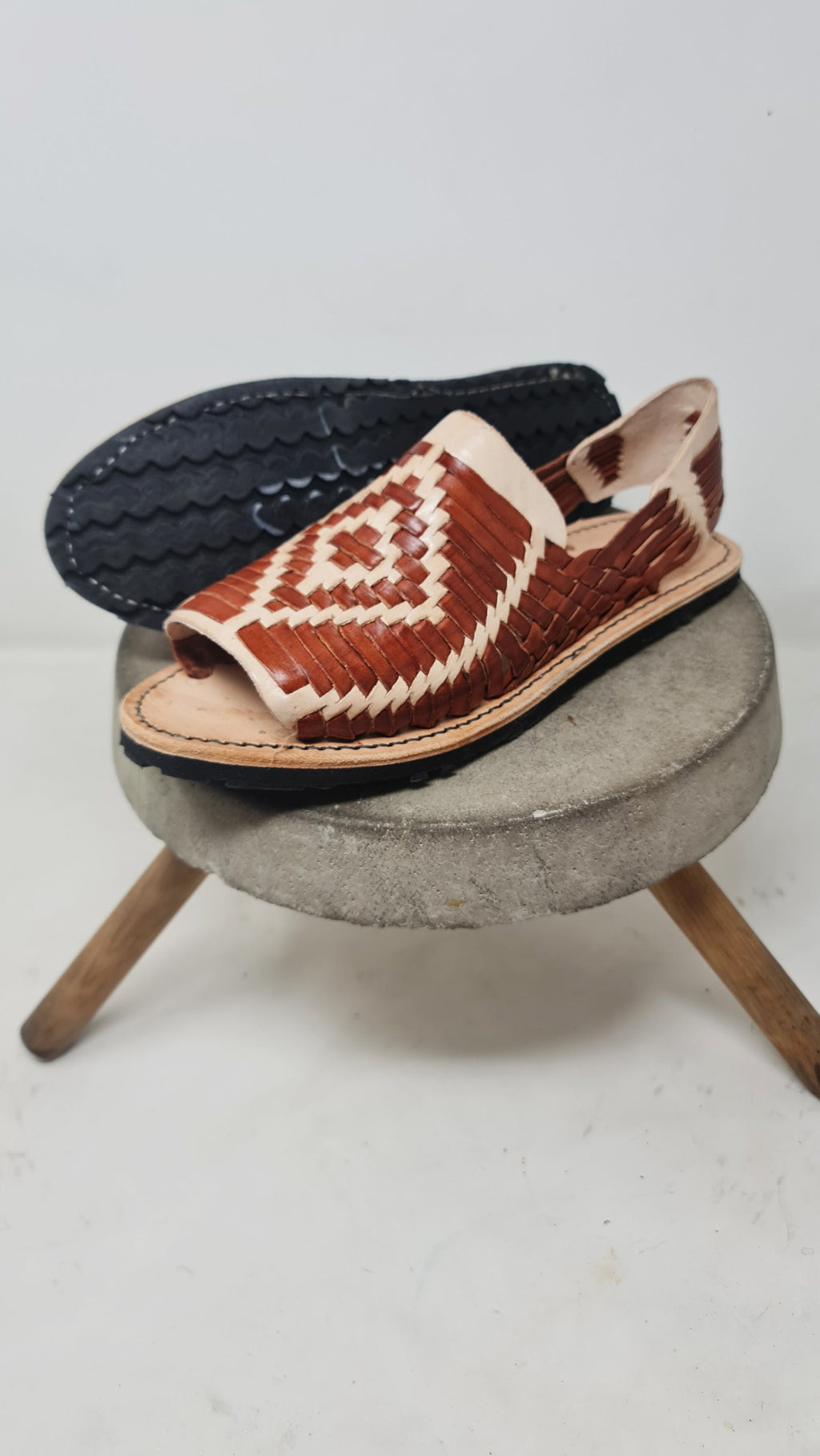Men's Mexican leather huaraches, handcrafted sandals made in Mexico