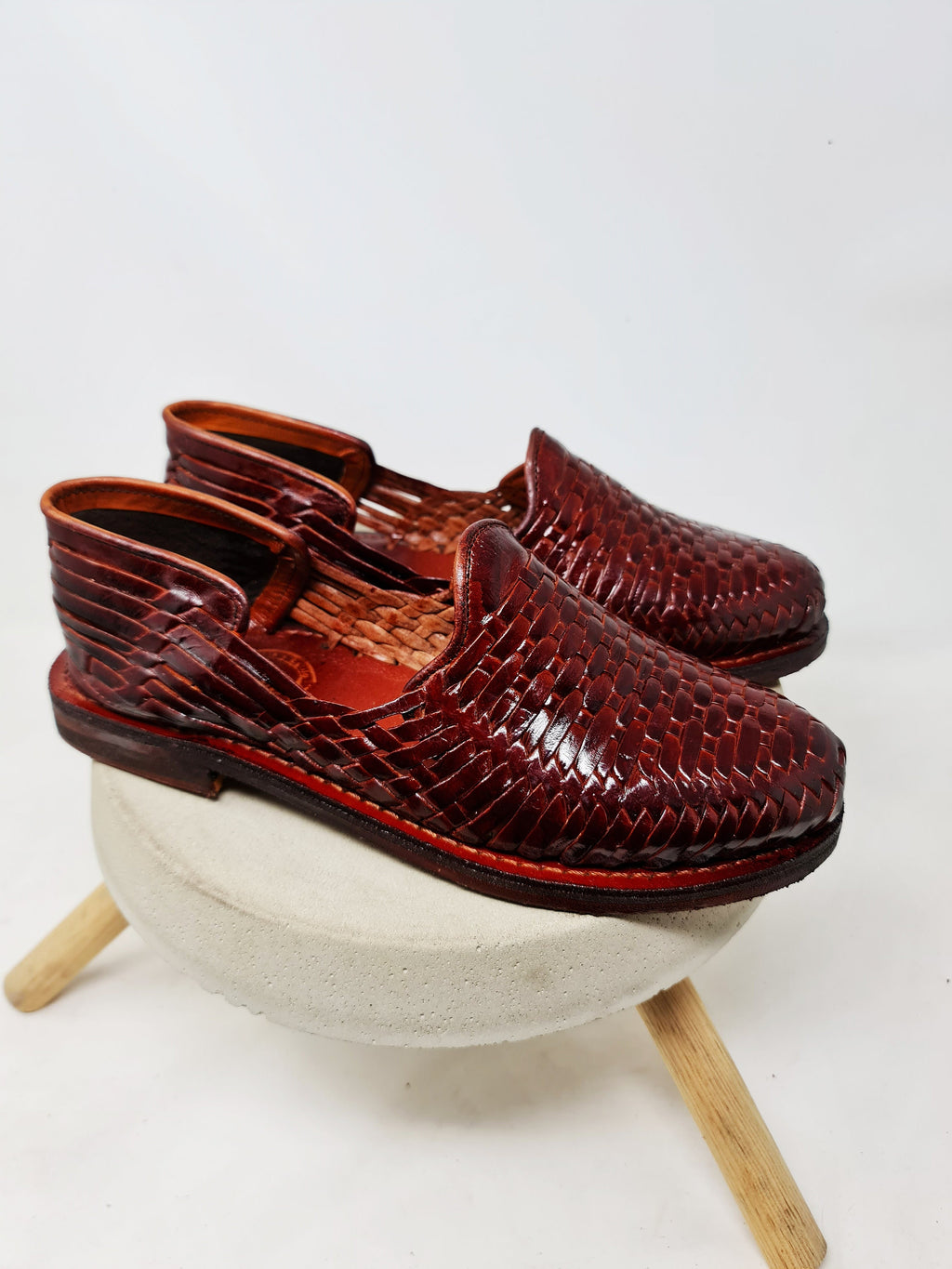 Stylish Closed-Toe Huaraches for Men | Burgundy | Mexican Leather Sandal | Men’s Artisanal Sandal, All Sizes Boho