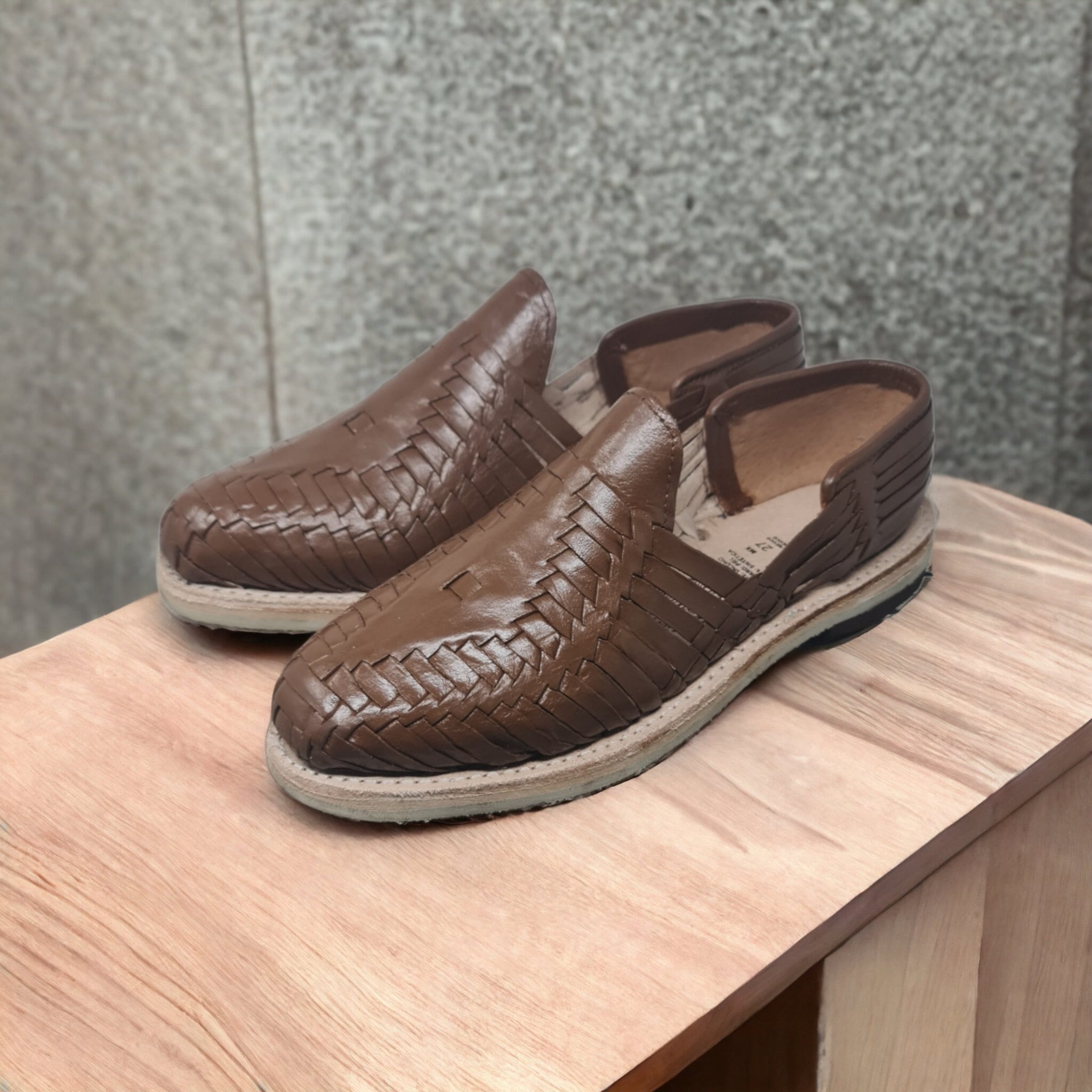 Men's Mexican Huaraches, "Luggage Brown" Leather, Rubber Sole, Closed Toe Style - Handmade and Authentic