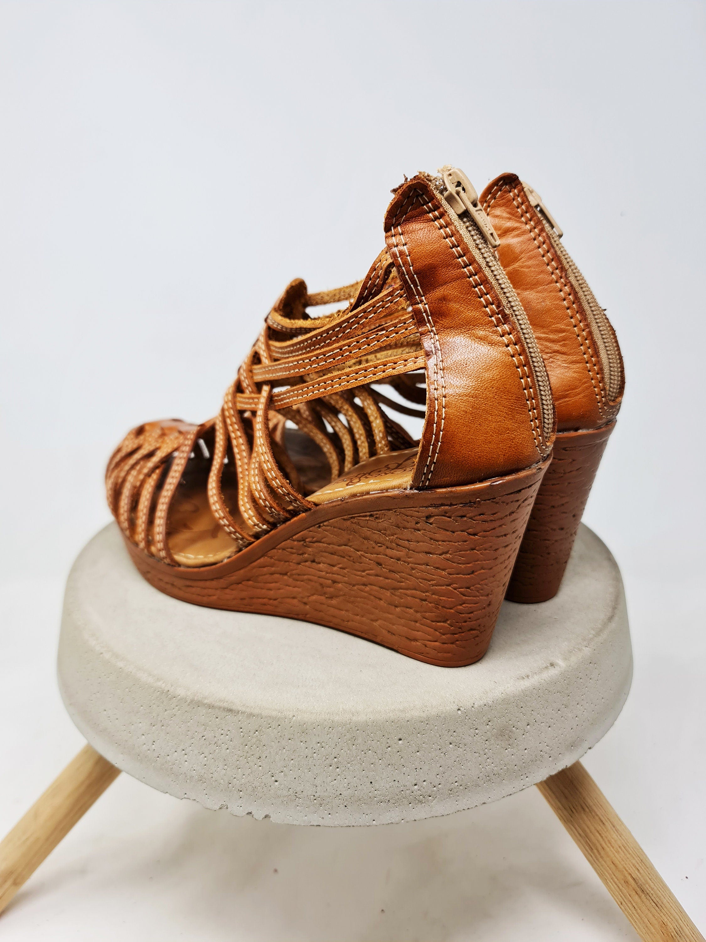 Huaraches for women, Mexican huaraches, Mexican sandal, high huarache, leather. Traditional Mexican huarache. Platform huaraches