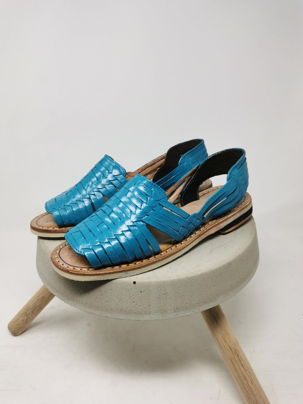 Women's Open-Toe Mexican Huaraches in Blue