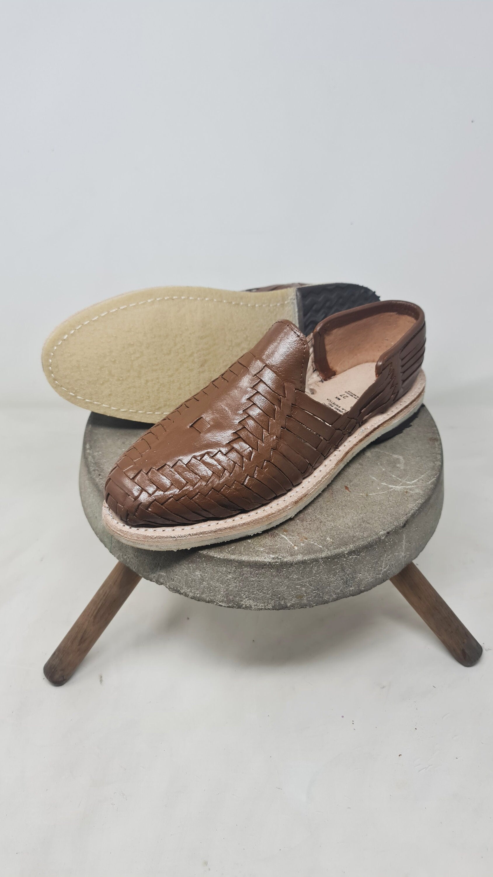 Men's Mexican Huaraches, "Luggage Brown" Leather, Rubber Sole, Closed Toe Style - Handmade and Authentic