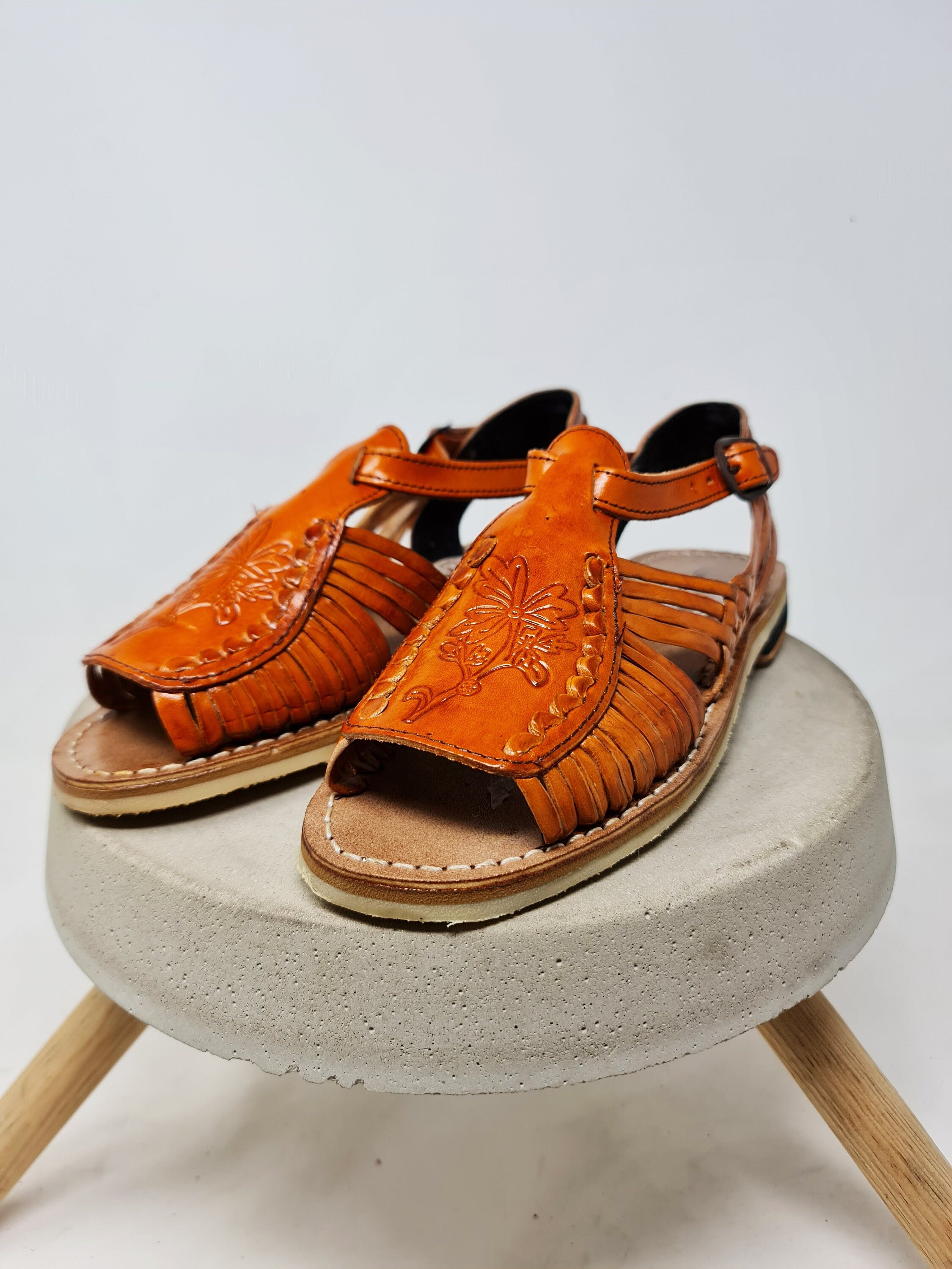 Beautiful leather sandals for women. huaraches for women made in Mexico