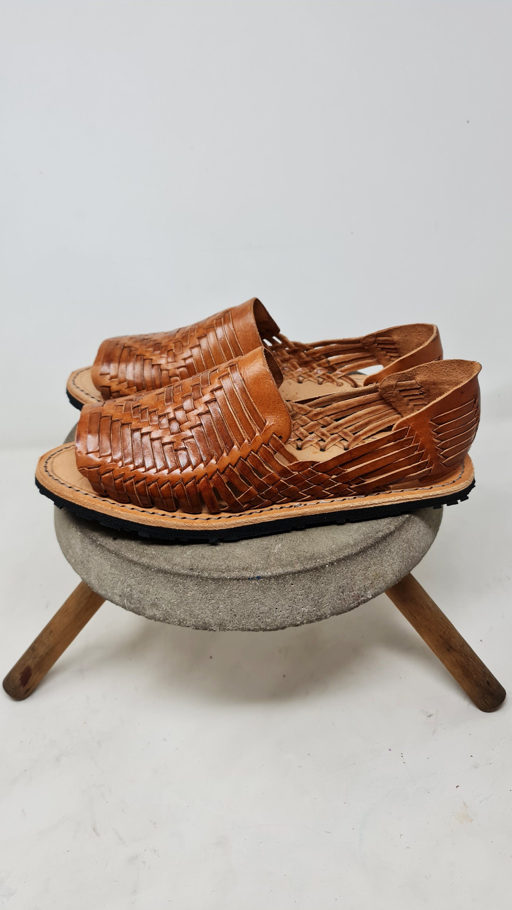 Men's brown huaraches, handmade open-toe leather sandals