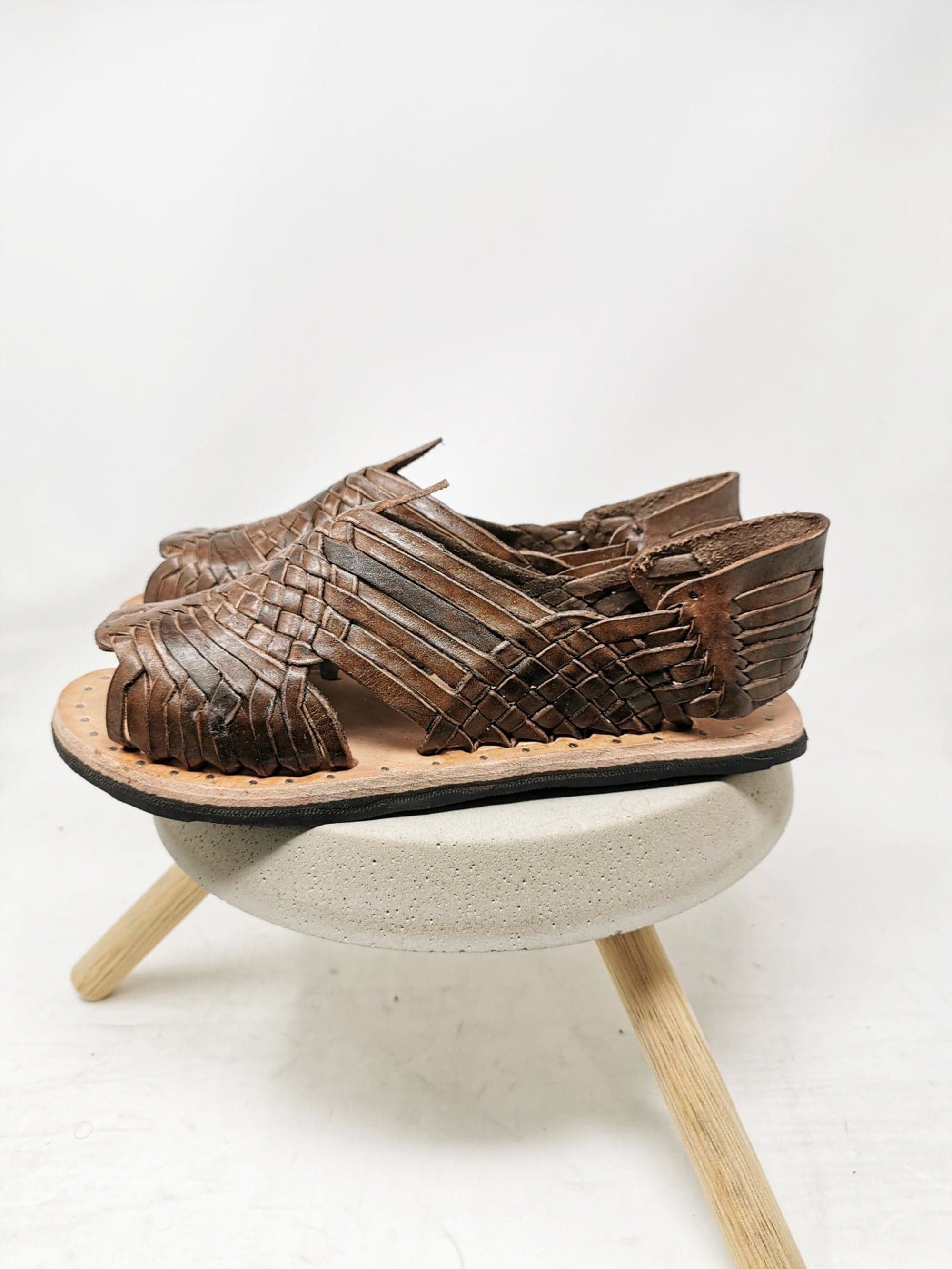 Mens Huaraches sandals mexican. 100% leather, vintage. Handmade. huarache artesanal pachuco. hecho a mano