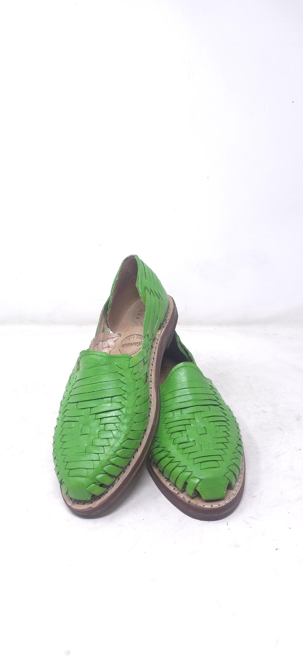Women's closed-toe huaraches in green, genuine woven leather, rawhide sole, handmade in Mexico