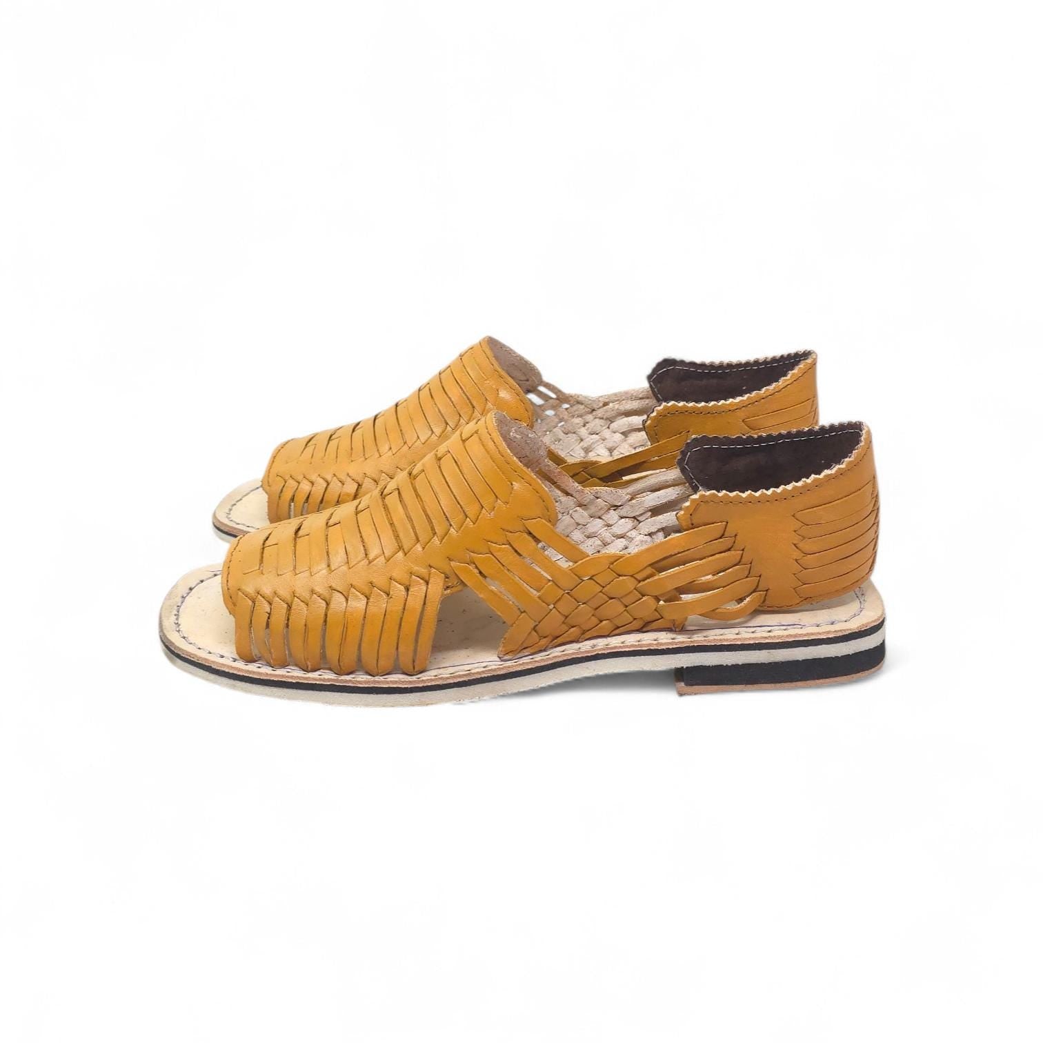 Men's Mexican open-toe mustard huaraches in genuine leather with a thin crepe sole, made in Mexico