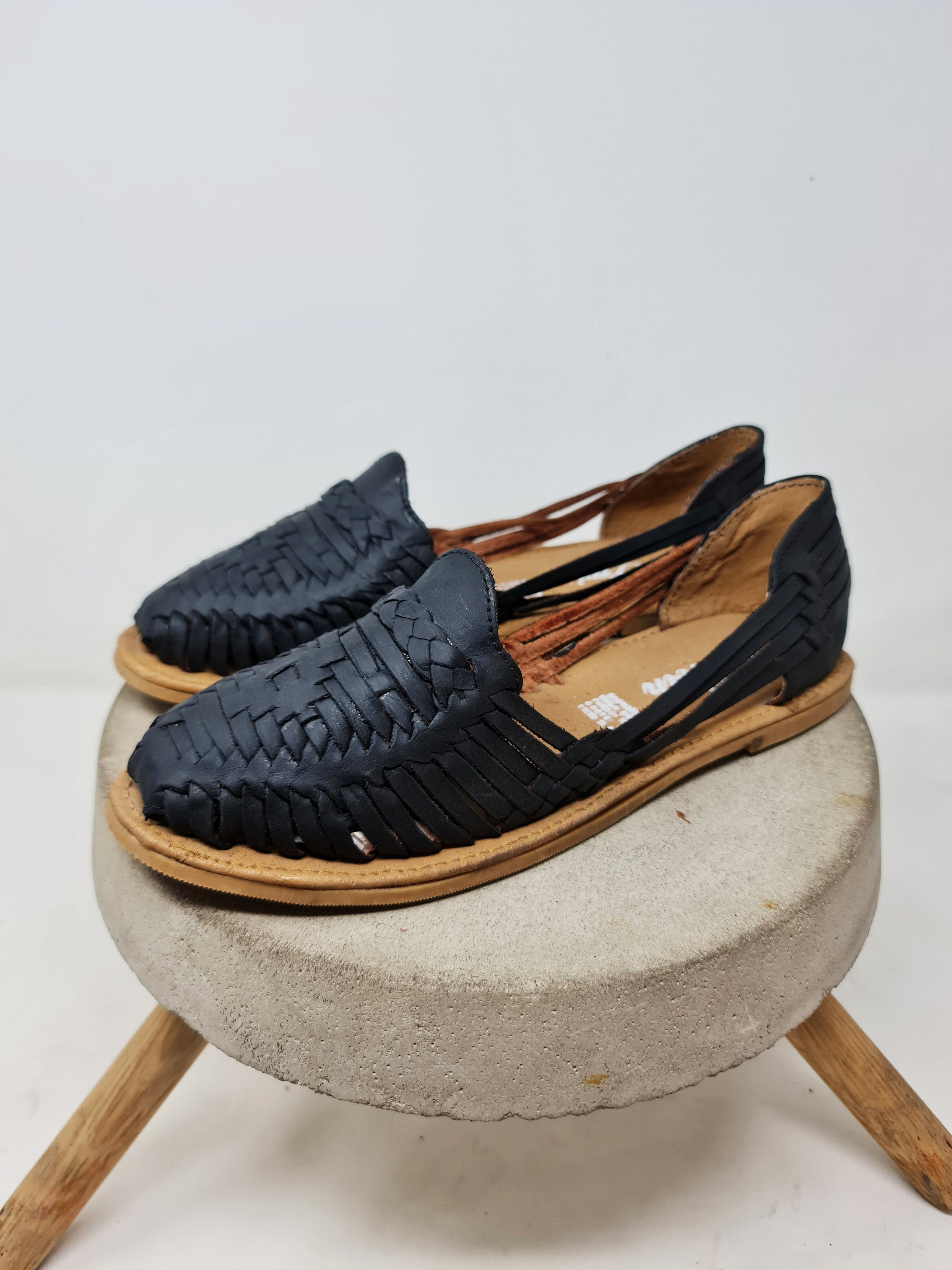 Women's black Mexican huarache sandals