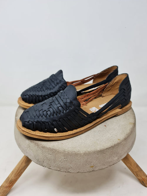 Women's black Mexican huarache sandals