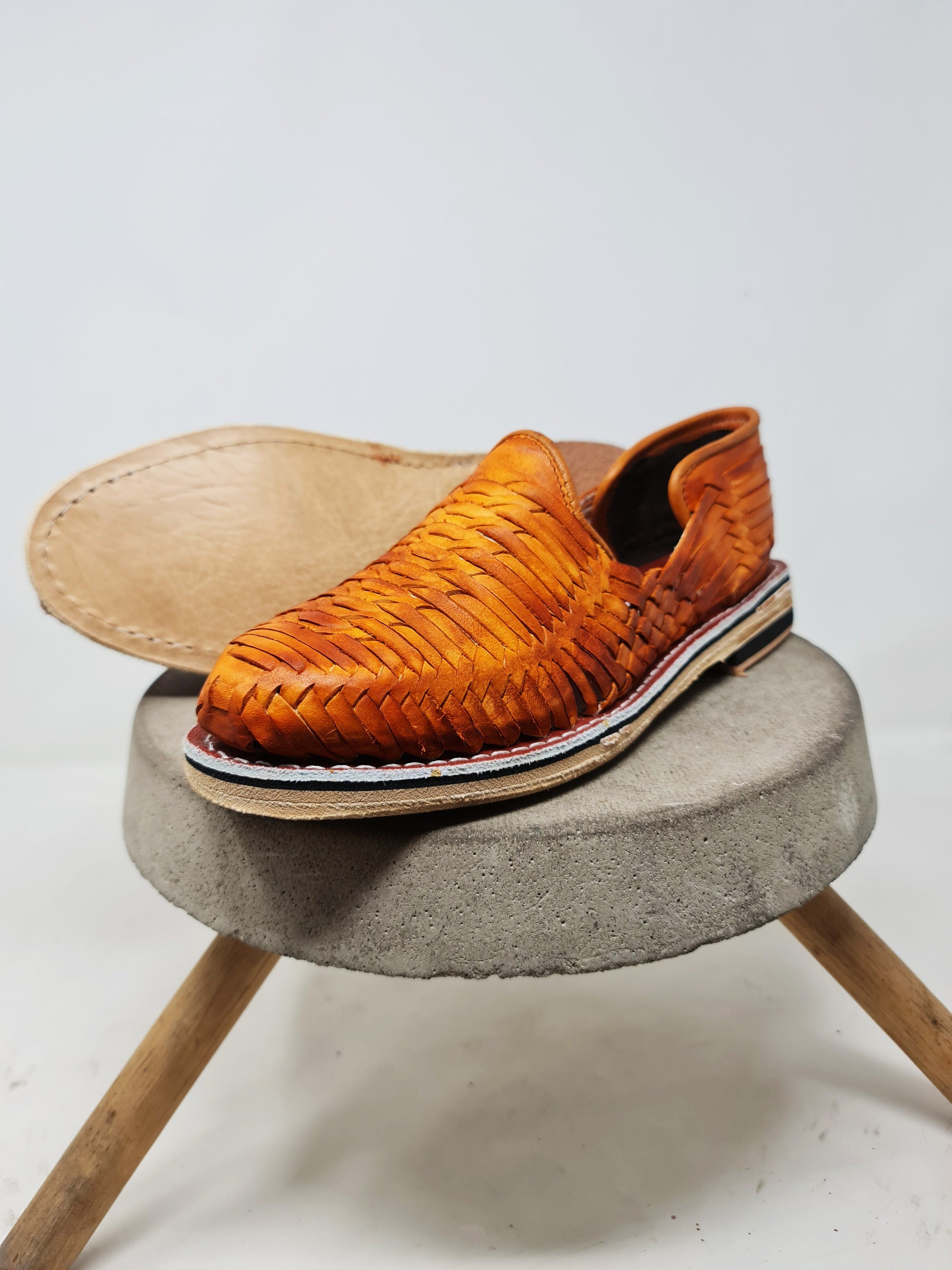 Men's Huaraches, light brown Mexican shoes with leather sole