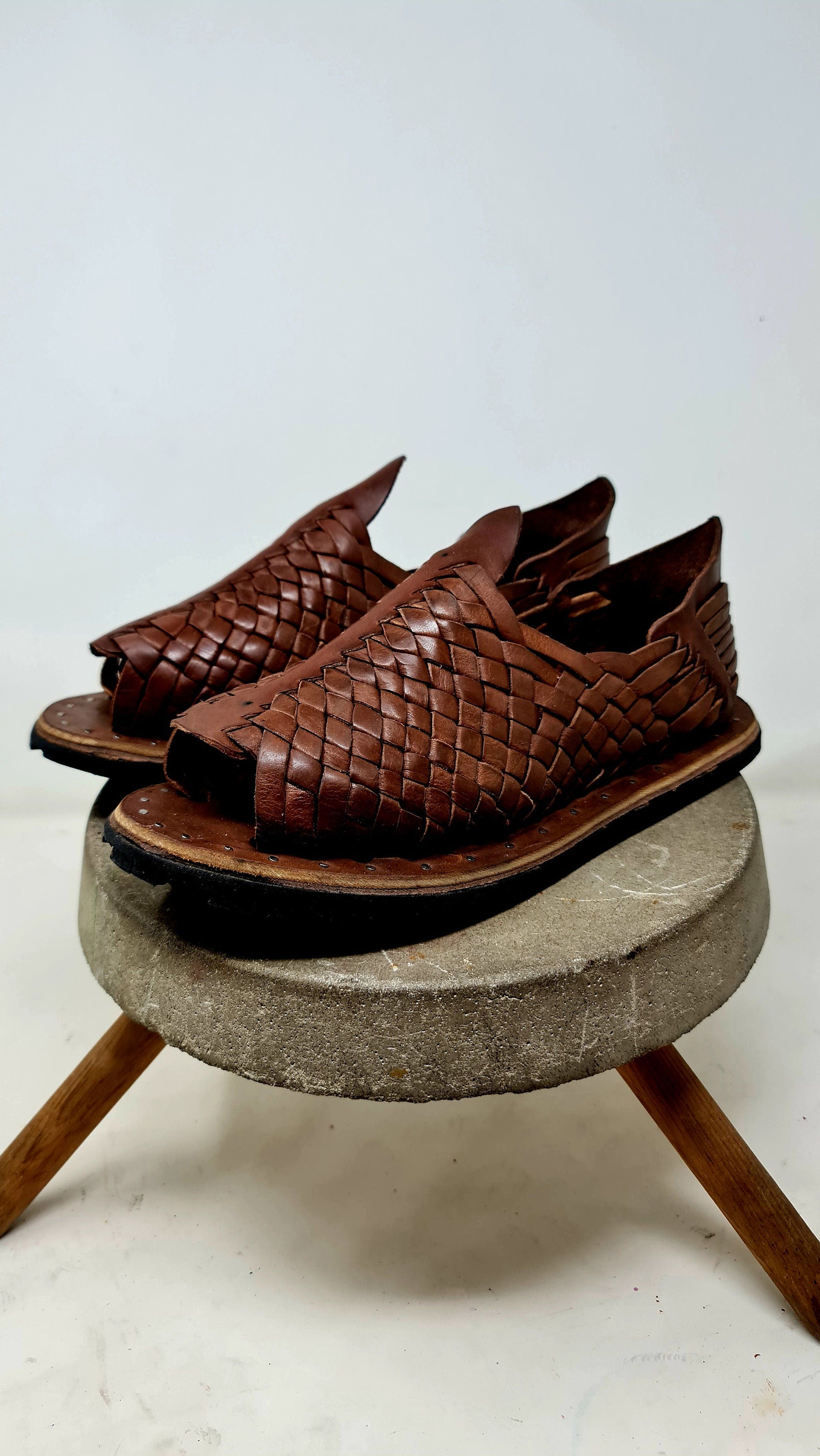 Classic Men's Huaraches with Durable Tire Sole - Tough and Long-Lasting
