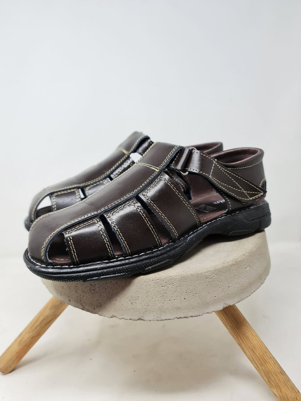 Men's leather sandals. Mexican huaraches for men, closed-toe sandals
