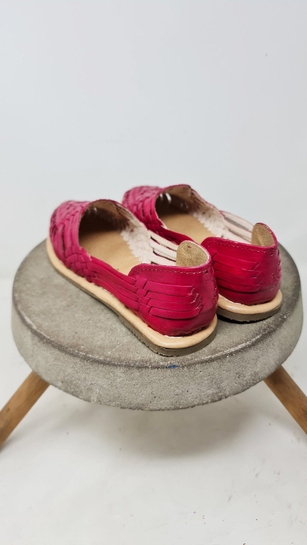 Magenta huaraches for women, handmade shoes for women