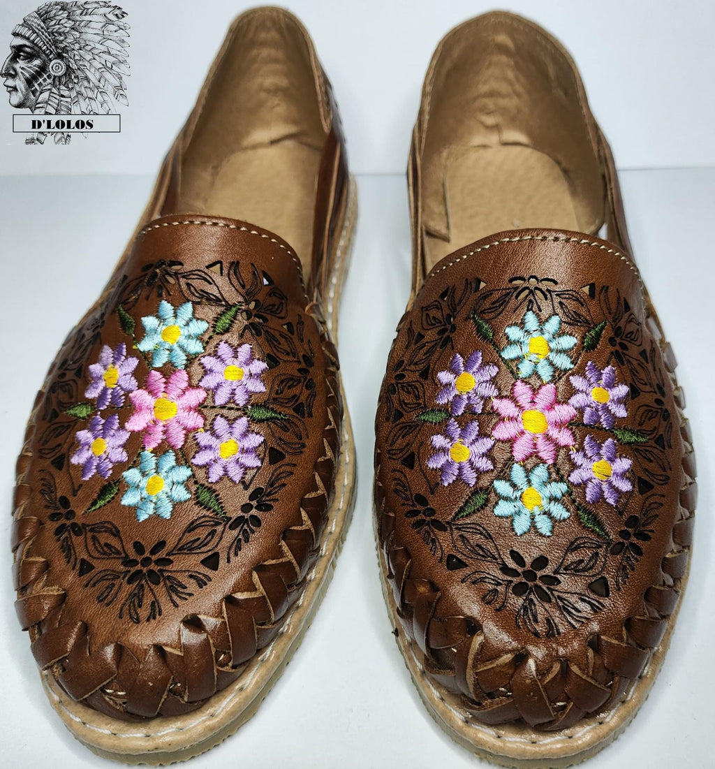 Embroidered huaraches for women, closed toe, genuine leather with flowers, white/honey/brown, handmade in Mexico